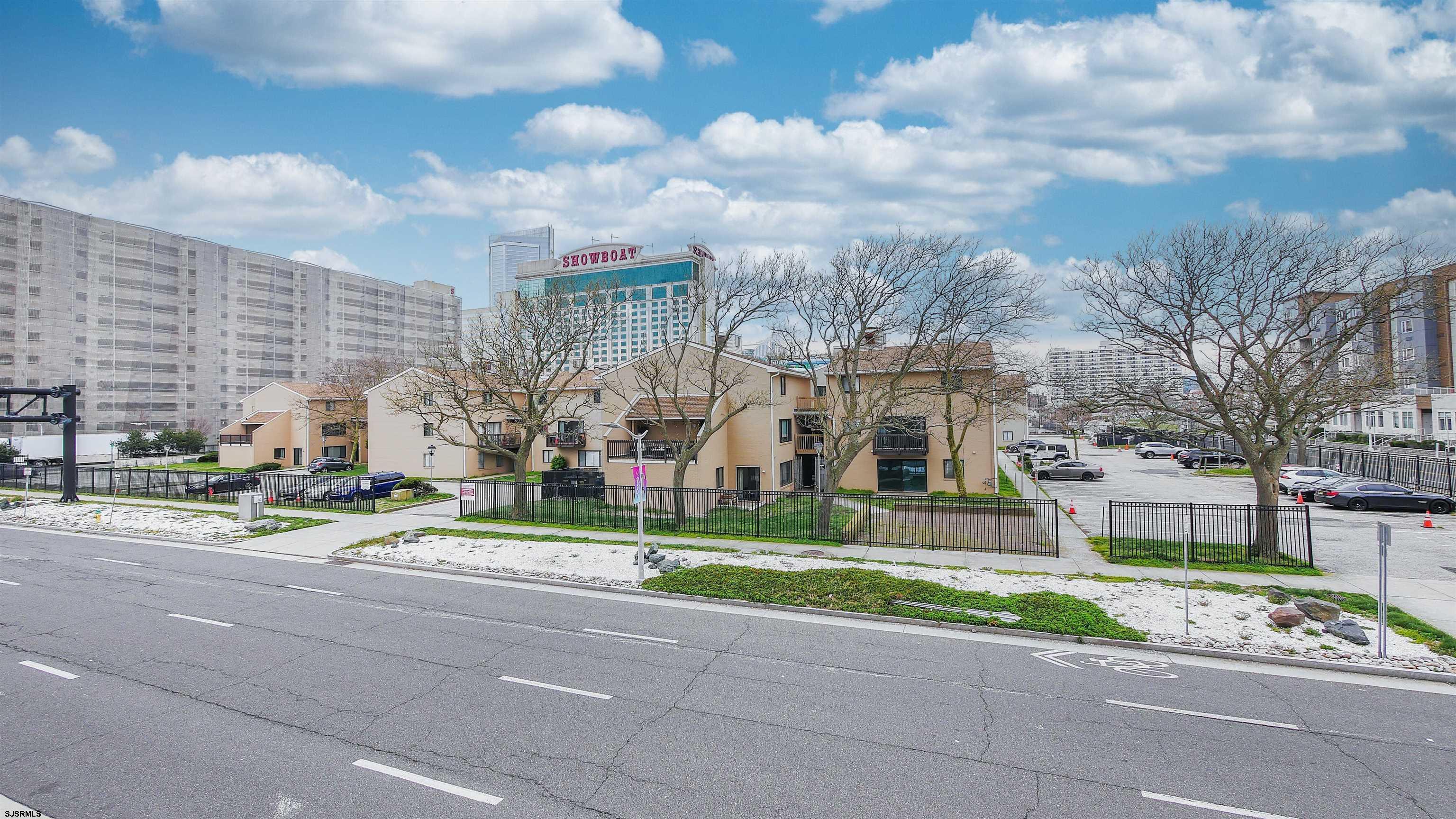 526 Pacific Ave Unit: TH4