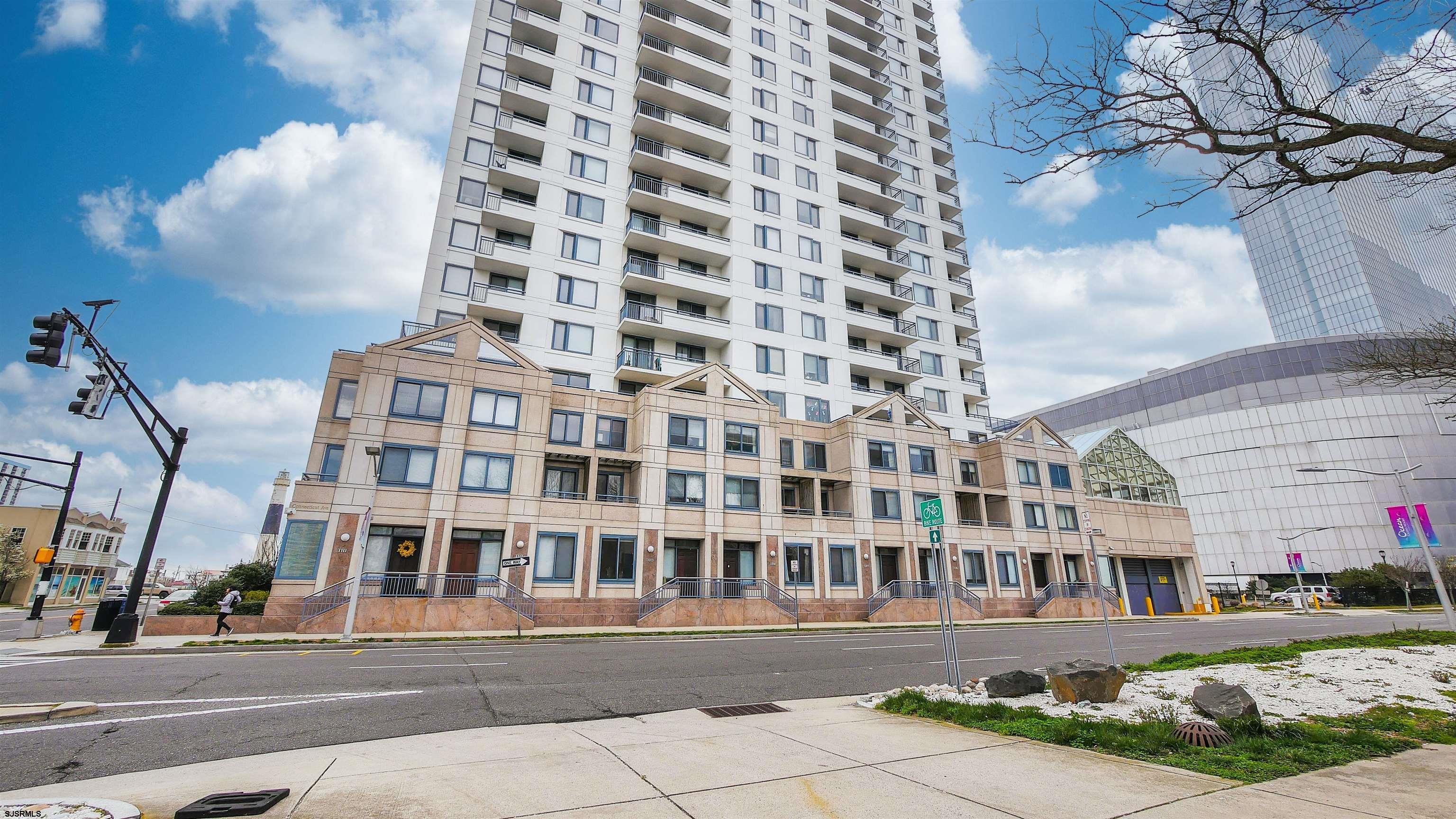 526 Pacific Ave Unit: TH4