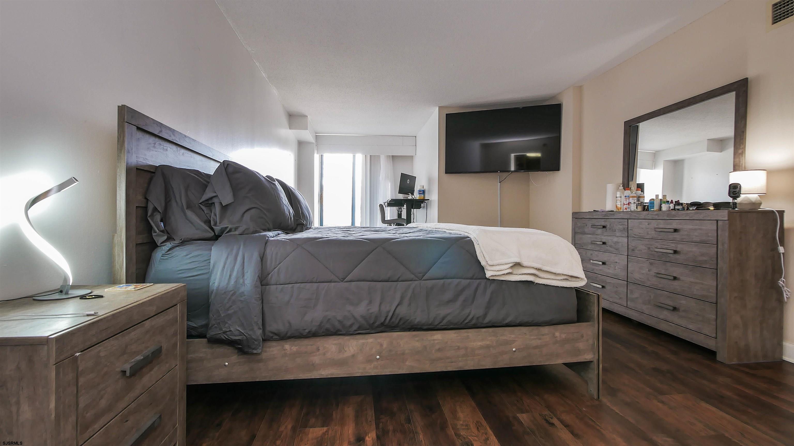 526 Pacific Ave Unit: TH4