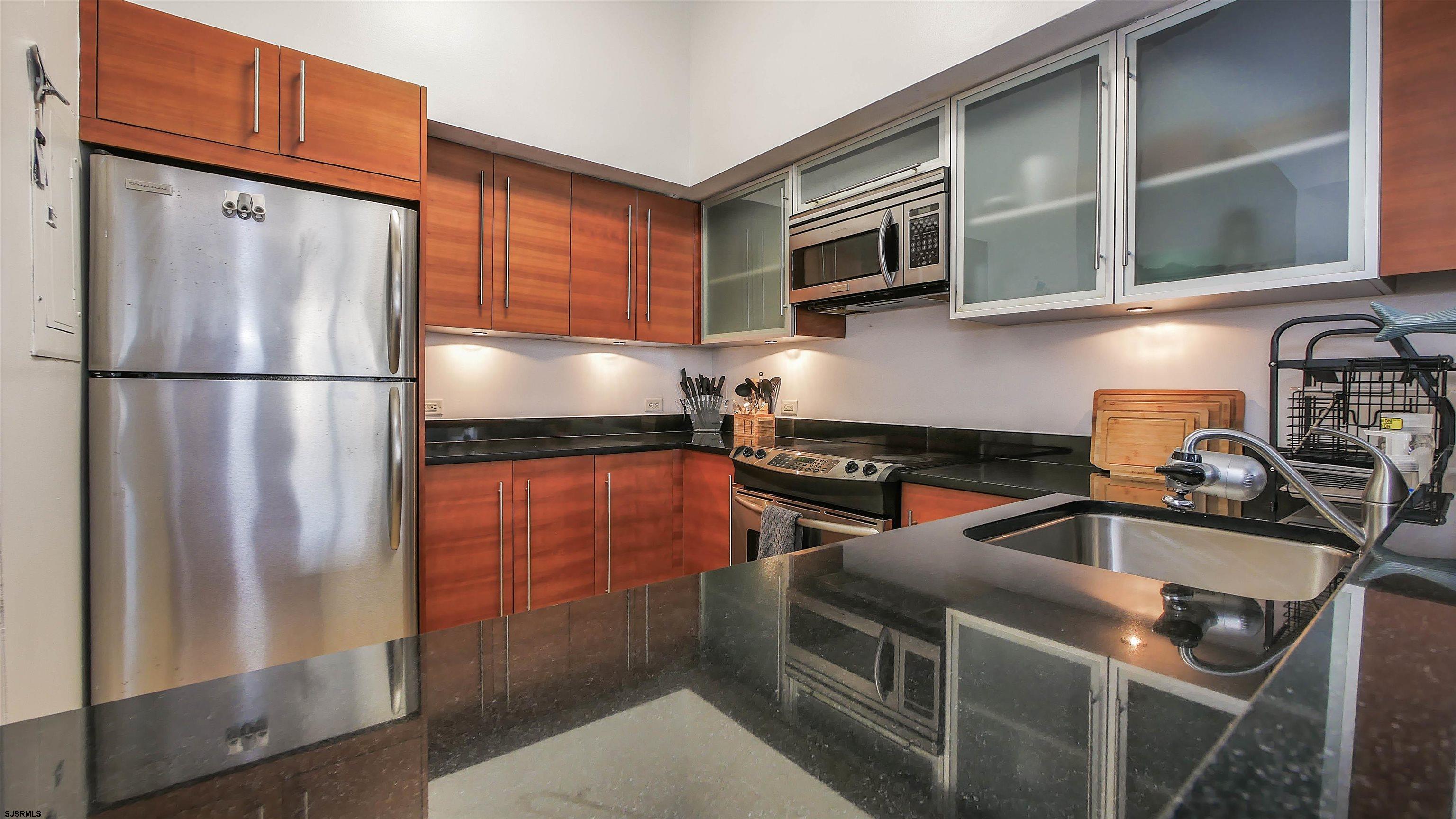 526 Pacific Ave Unit: TH4