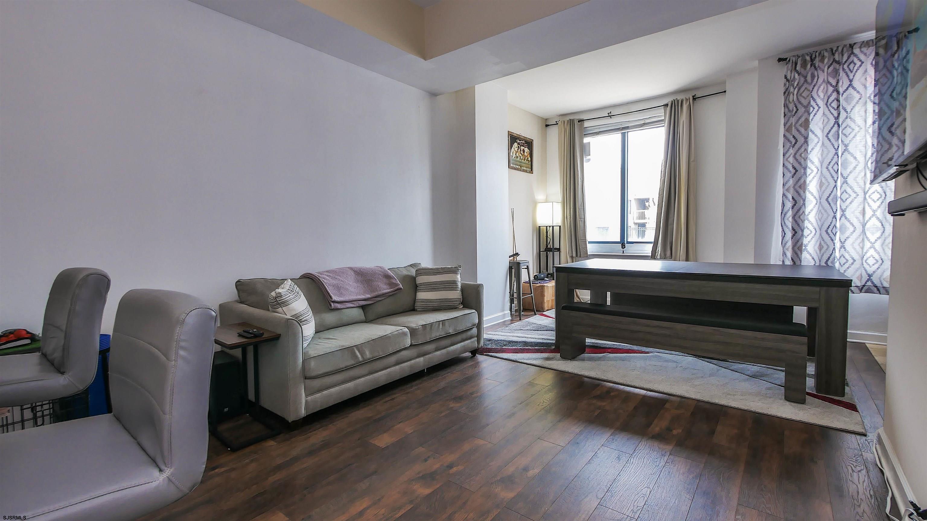 526 Pacific Ave Unit: TH4