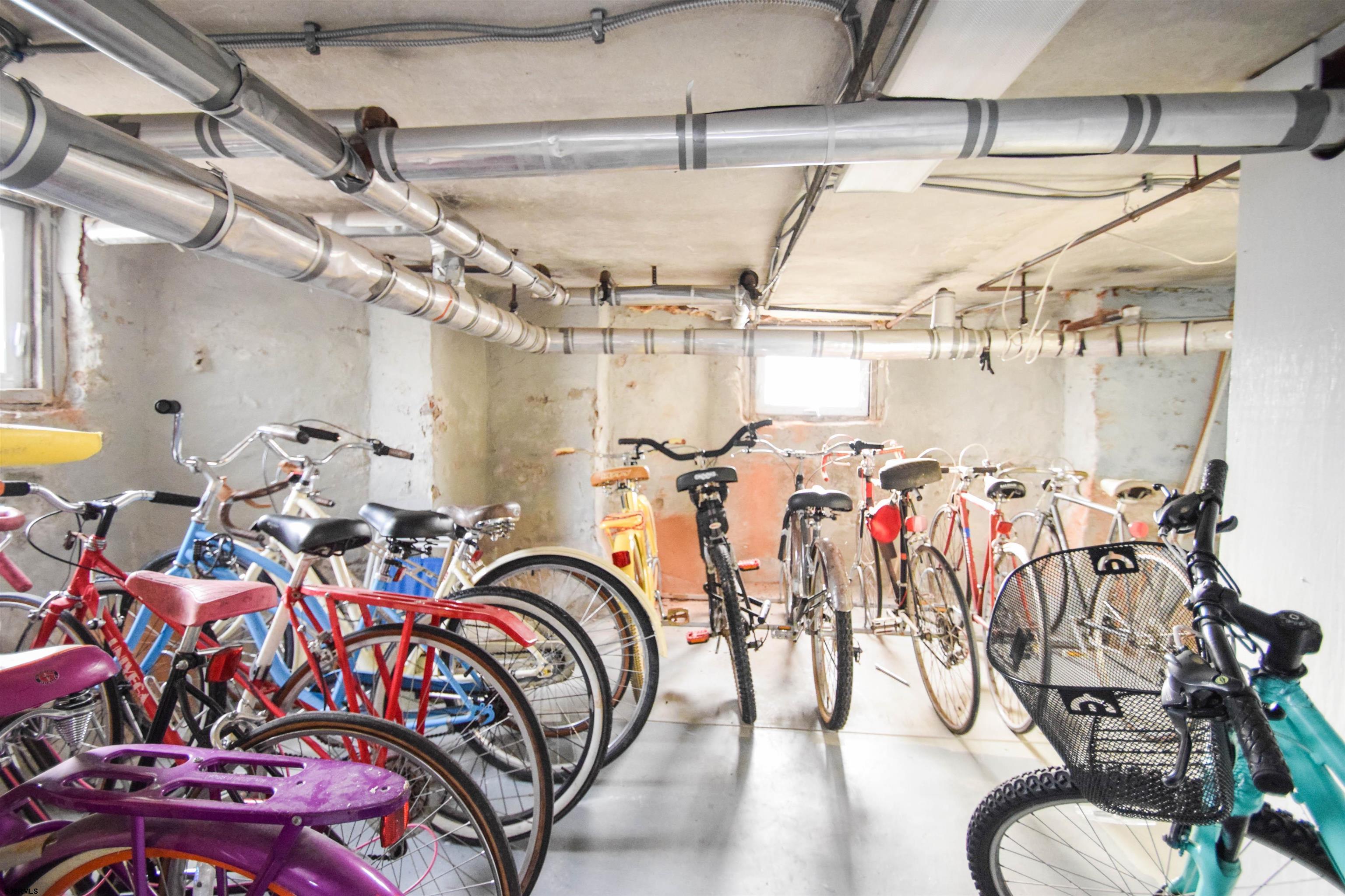 4401 Atlantic Ave Unit: B4