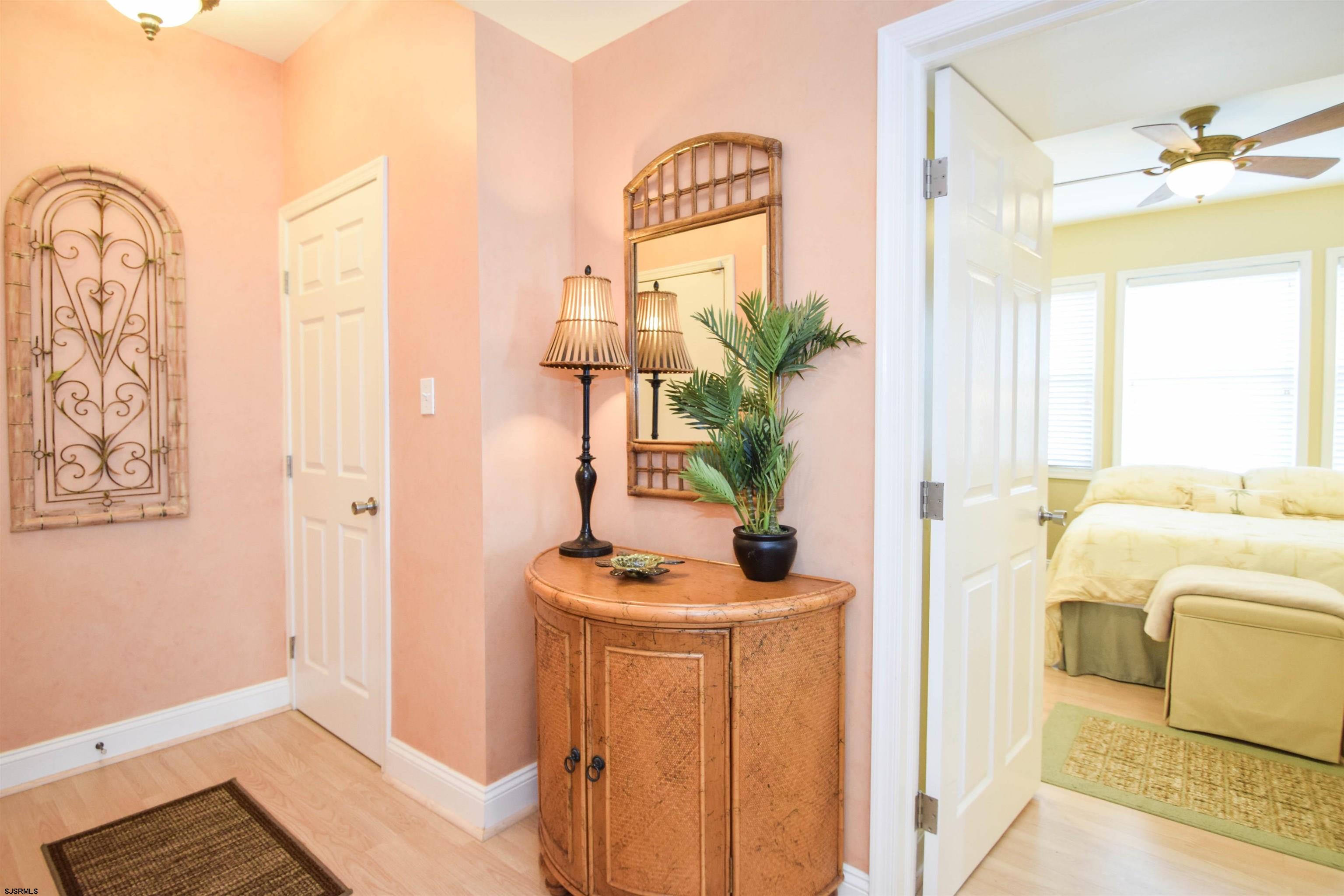 4401 Atlantic Ave Unit: B4