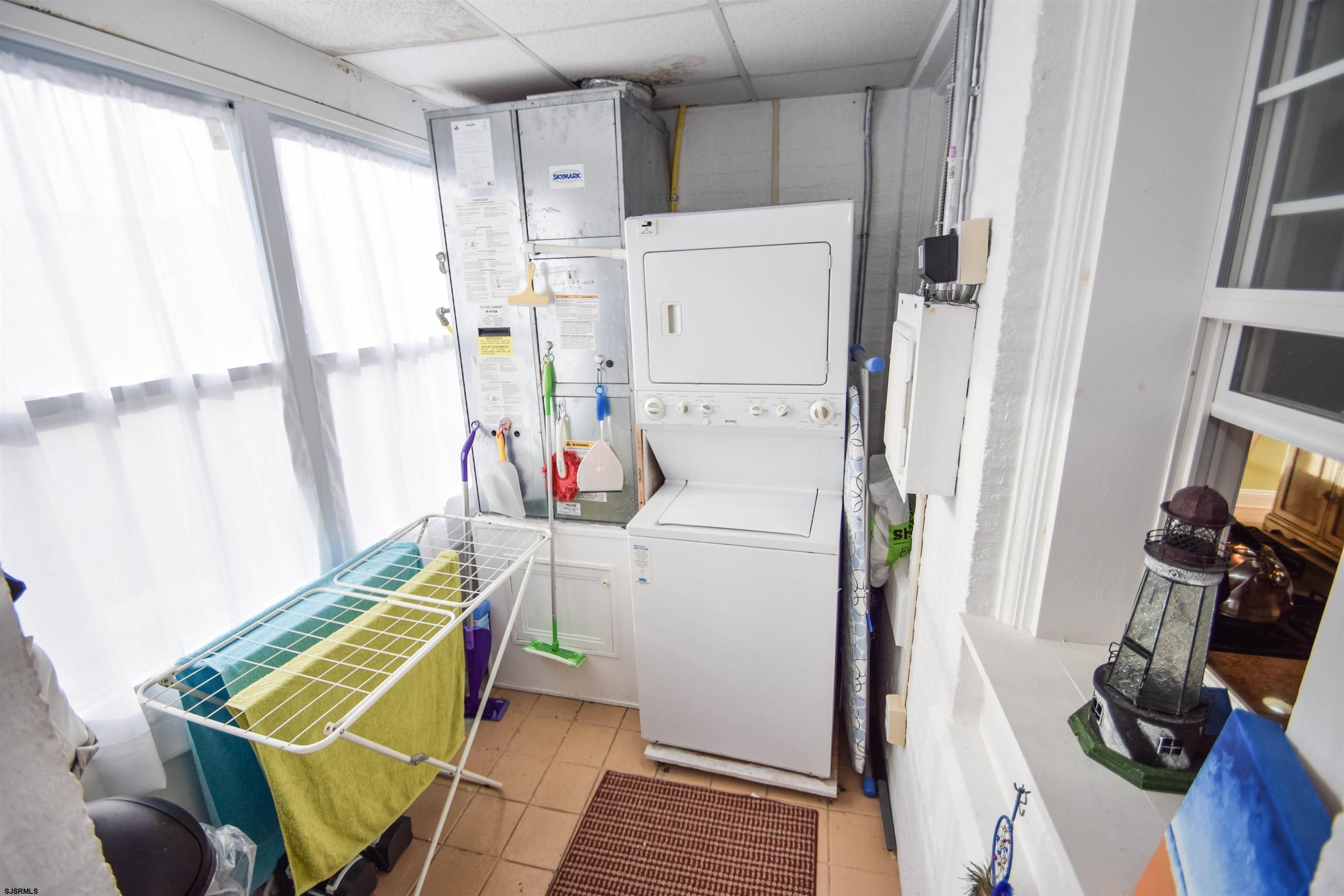 4401 Atlantic Ave Unit: B4