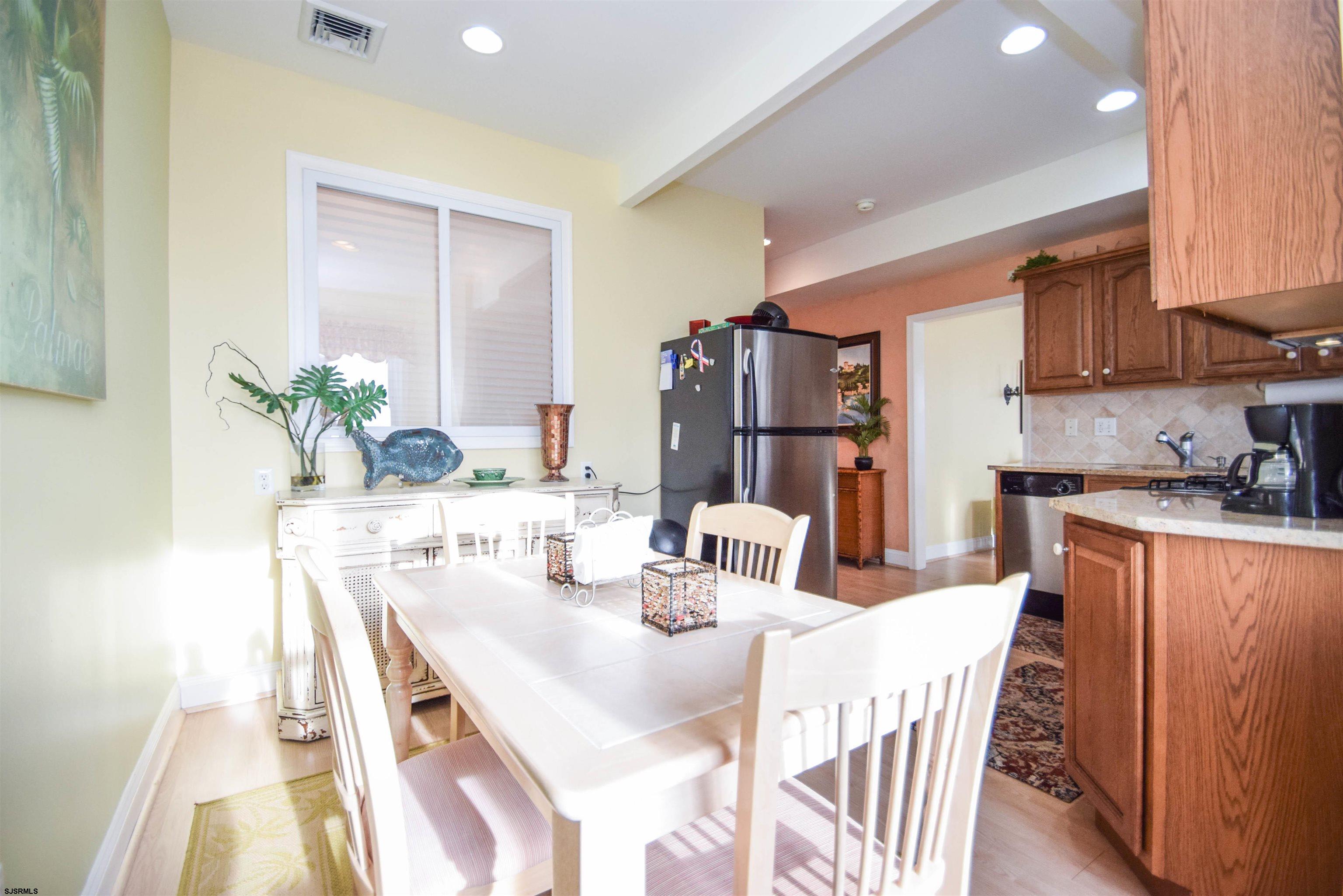 4401 Atlantic Ave Unit: B4