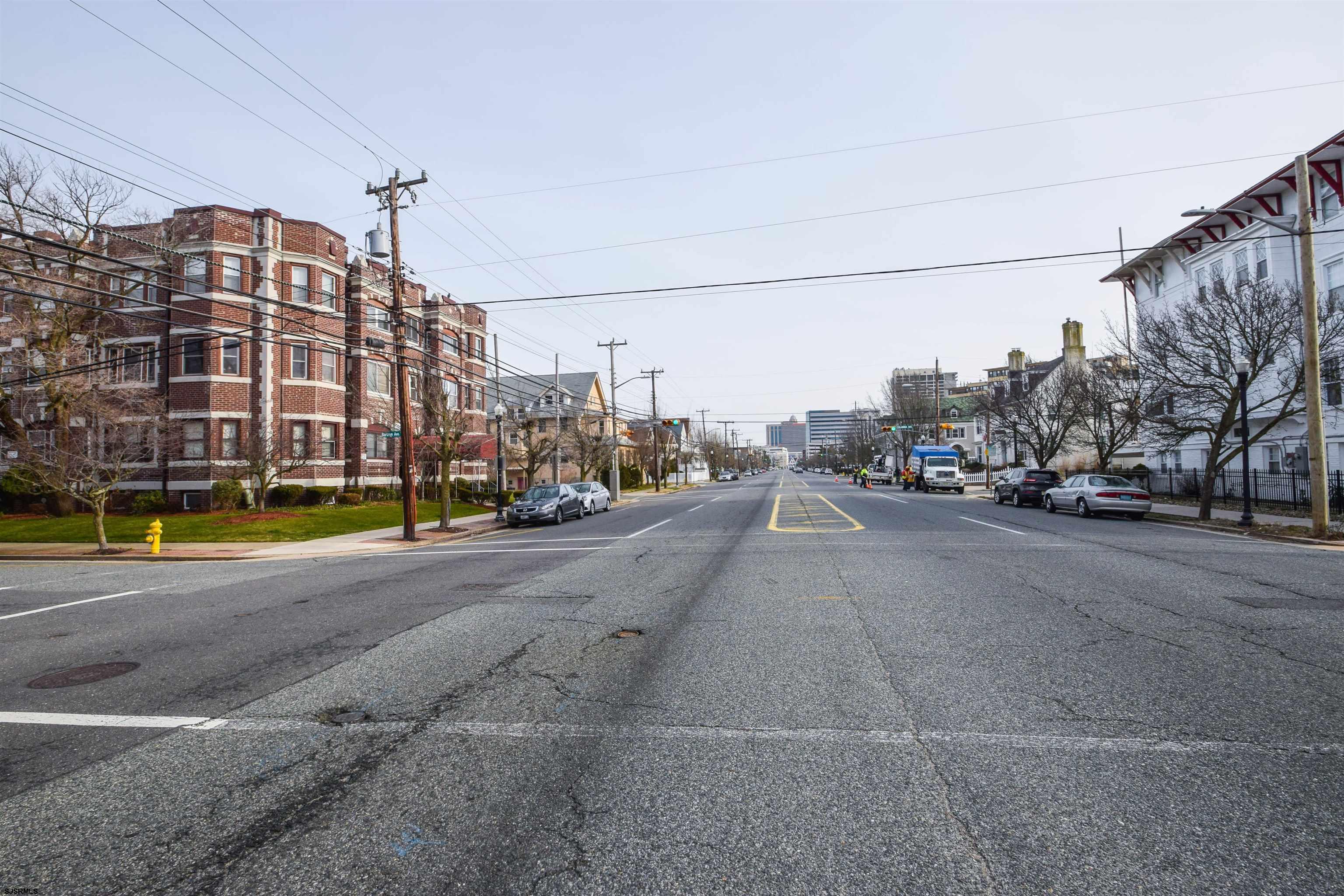 4401 Atlantic Ave Unit: B4