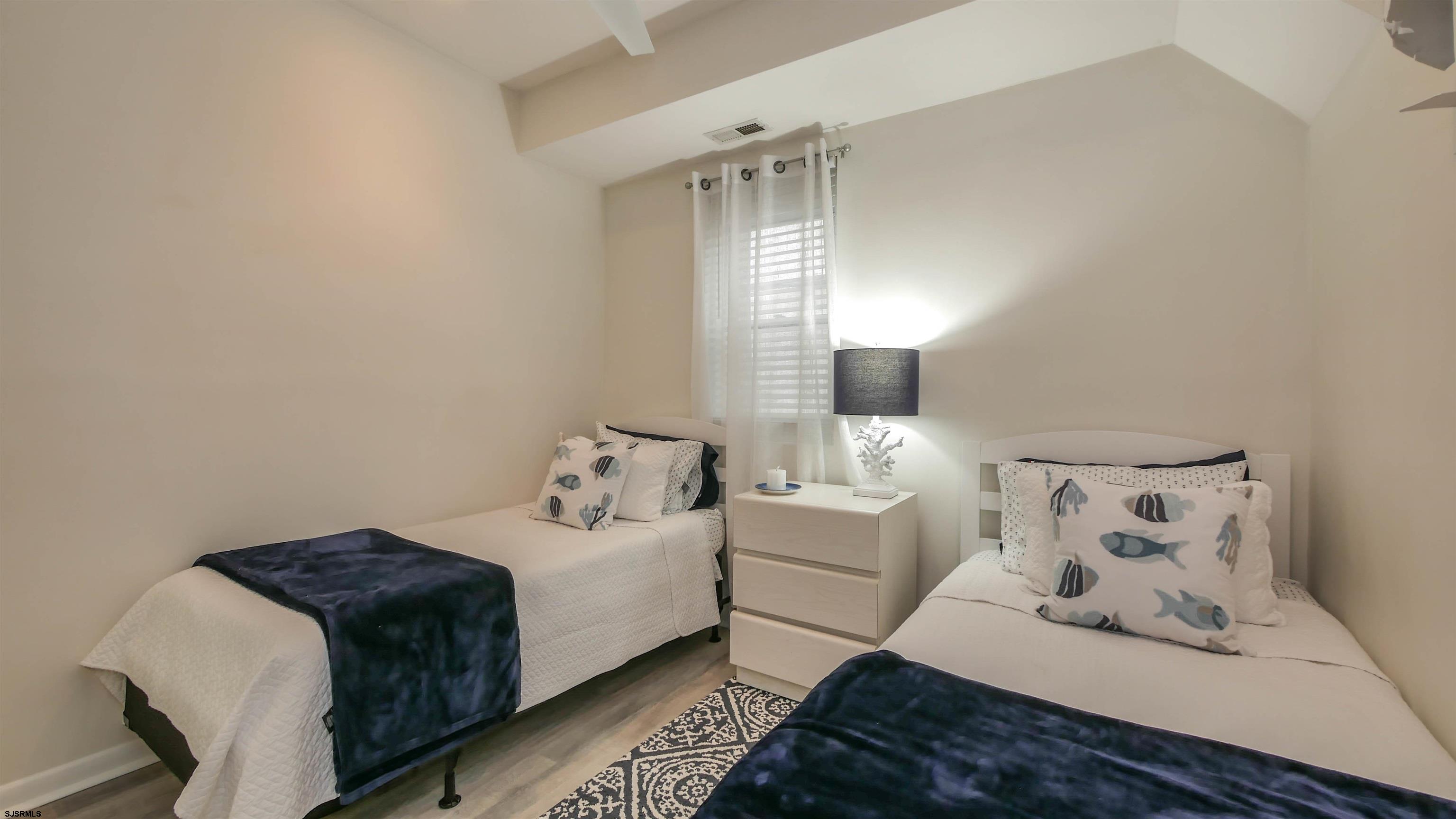 9607 Pacific #2 Ave Unit: 2