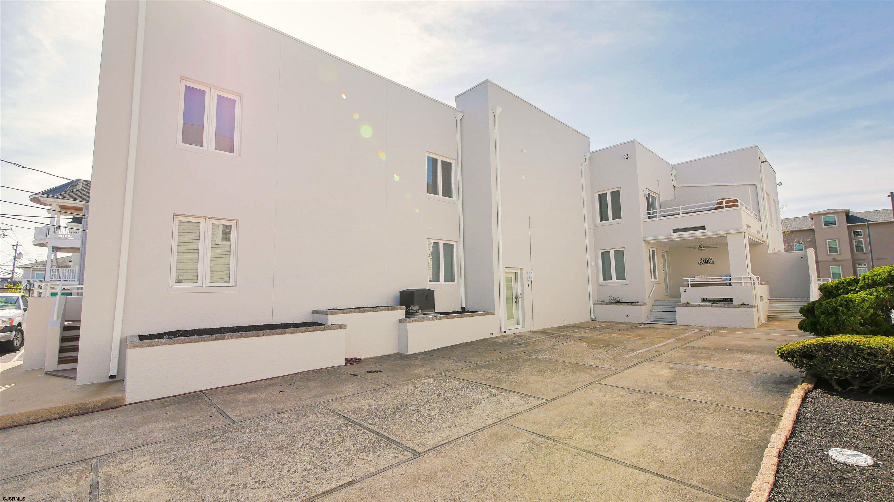 9607 Pacific #2 Ave Unit: 2