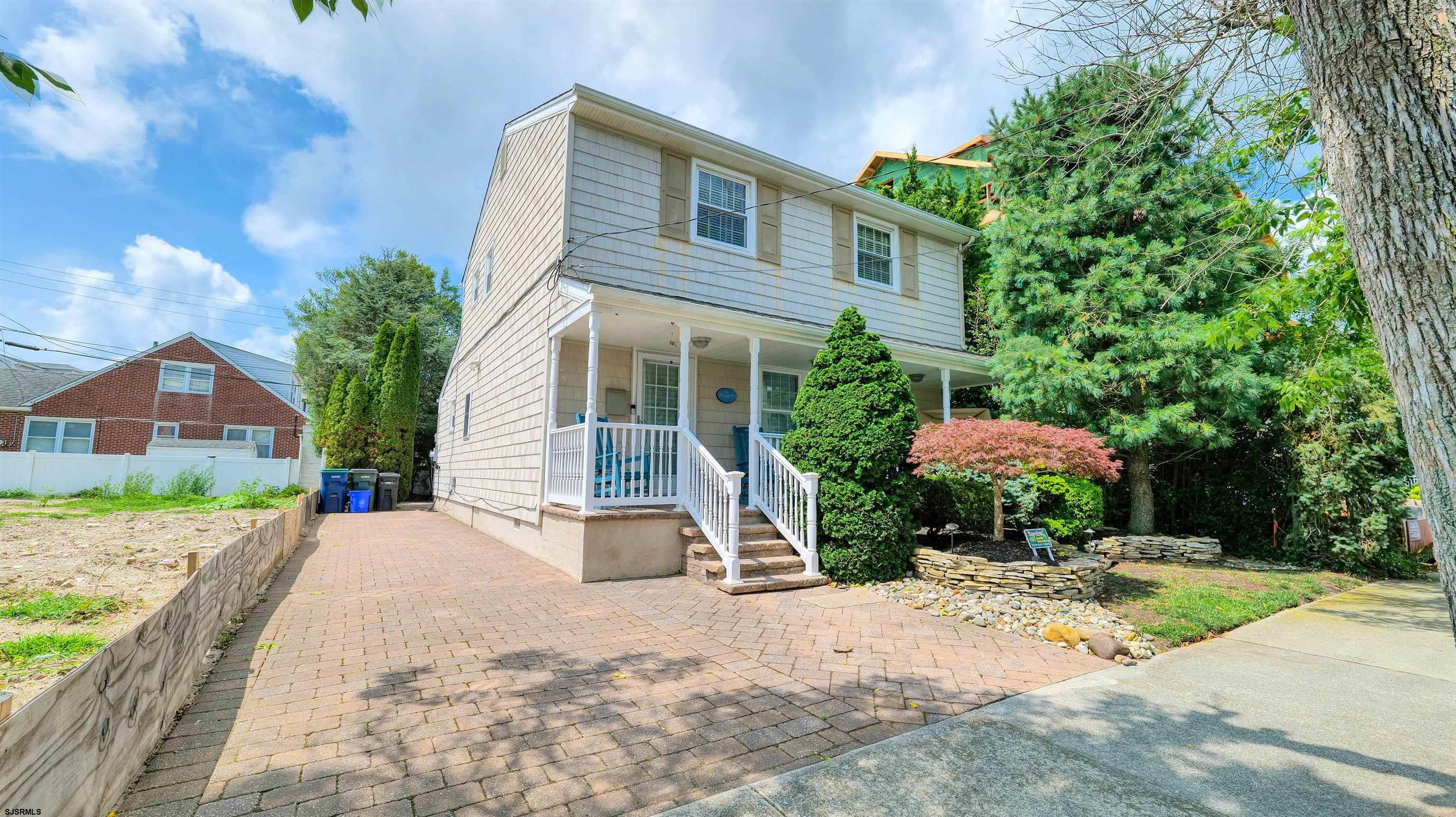 6 N Lancaster Ave