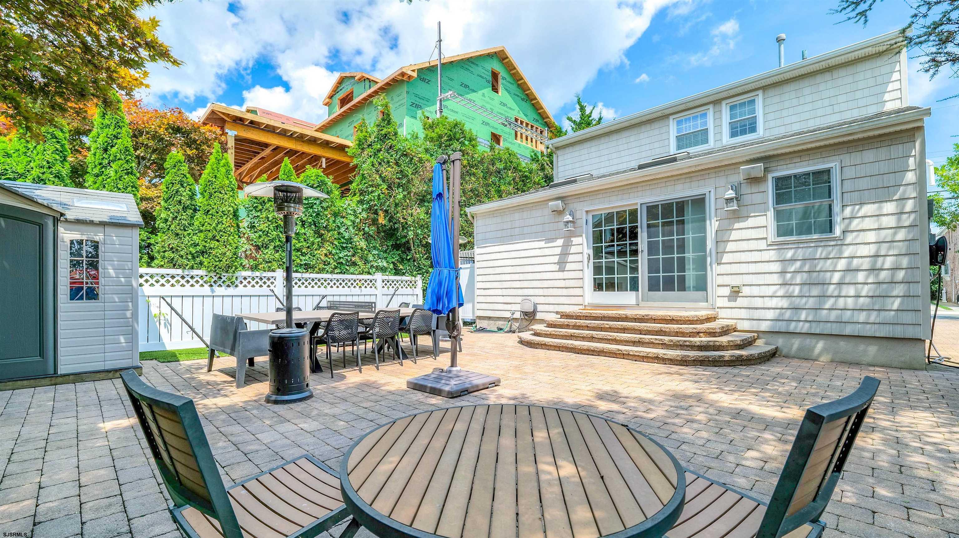 6 N Lancaster Ave