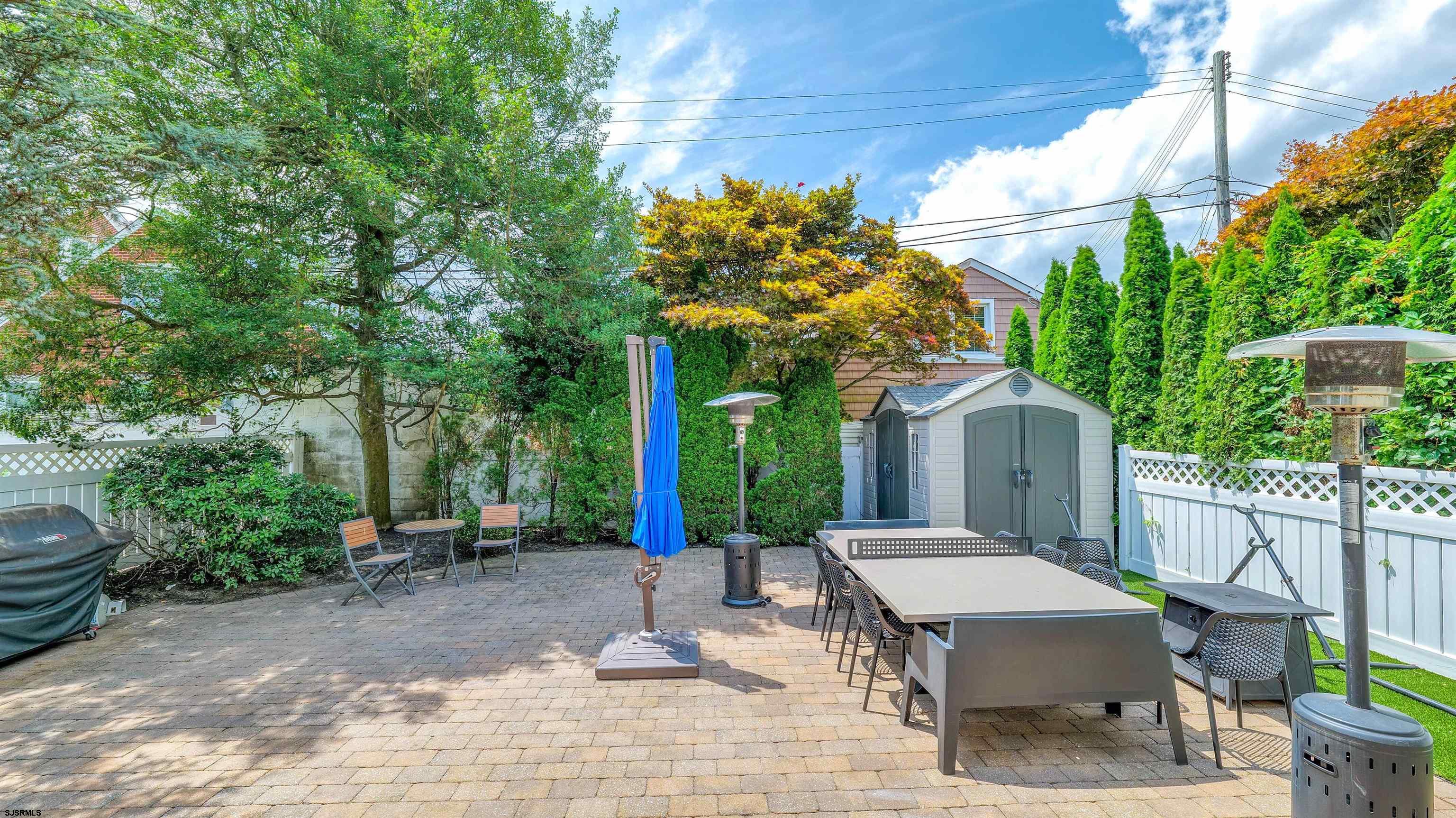 6 N Lancaster Ave