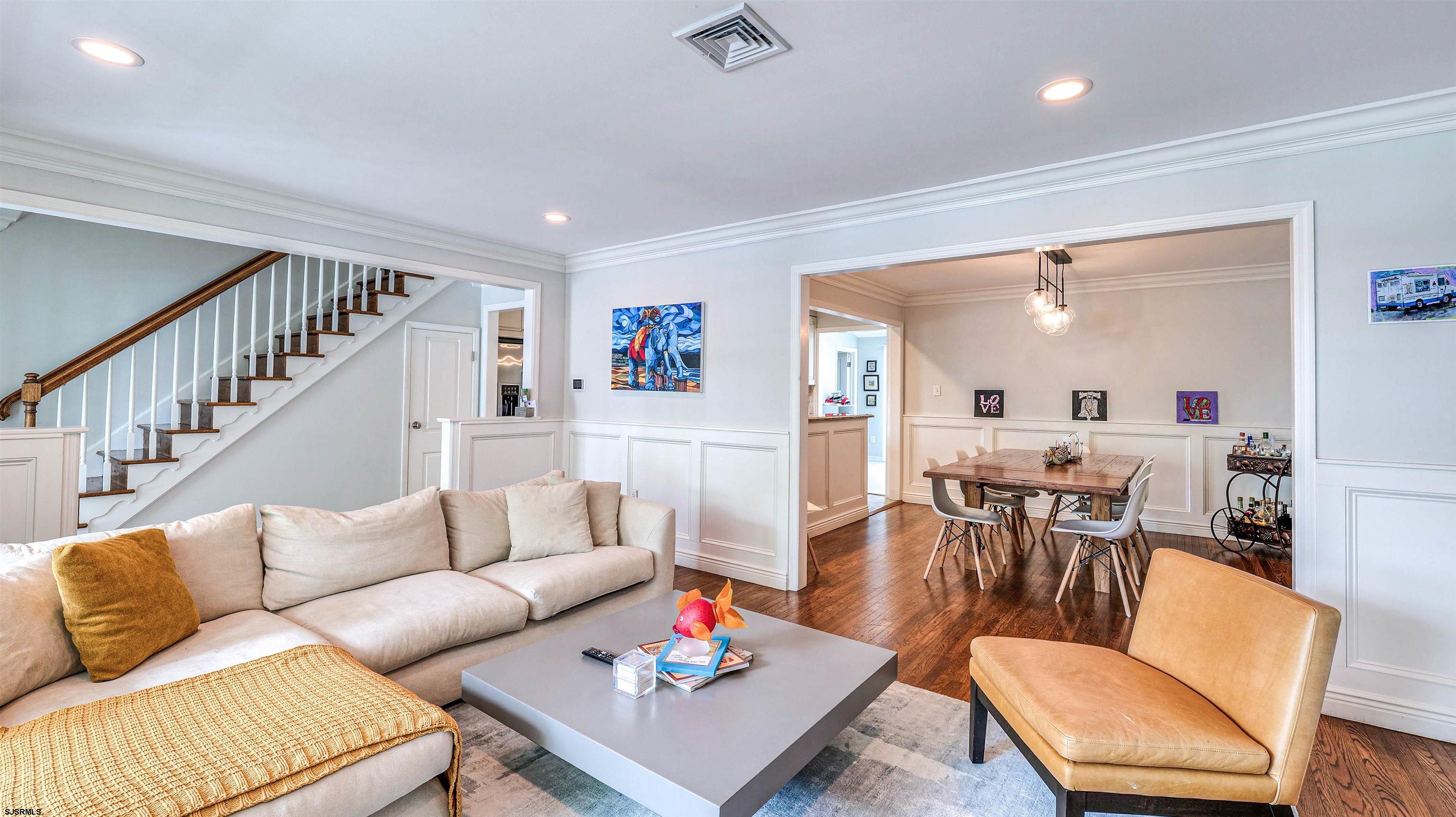 6 N Lancaster Ave
