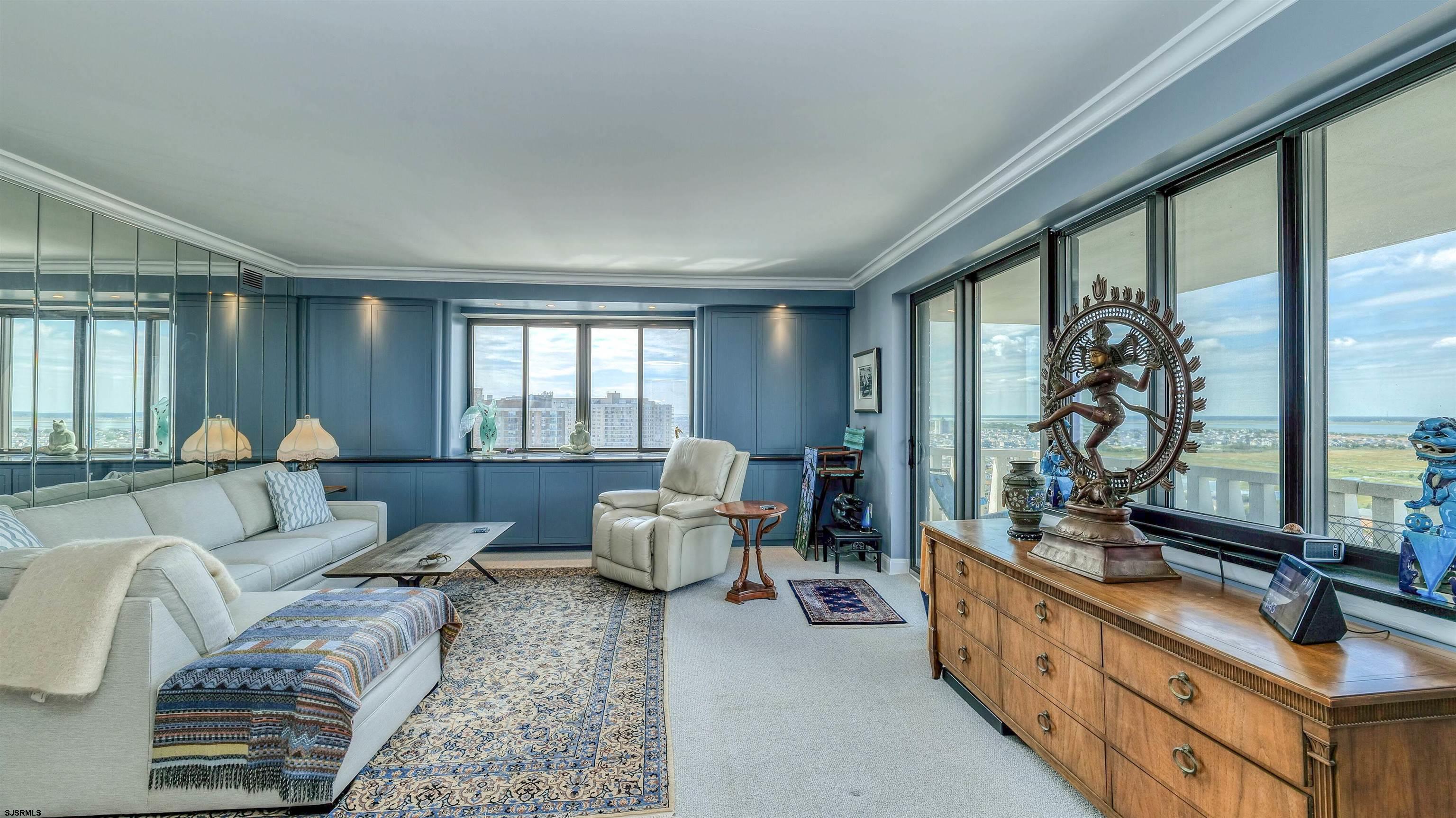 100 S Berkley Square Unit: 1N