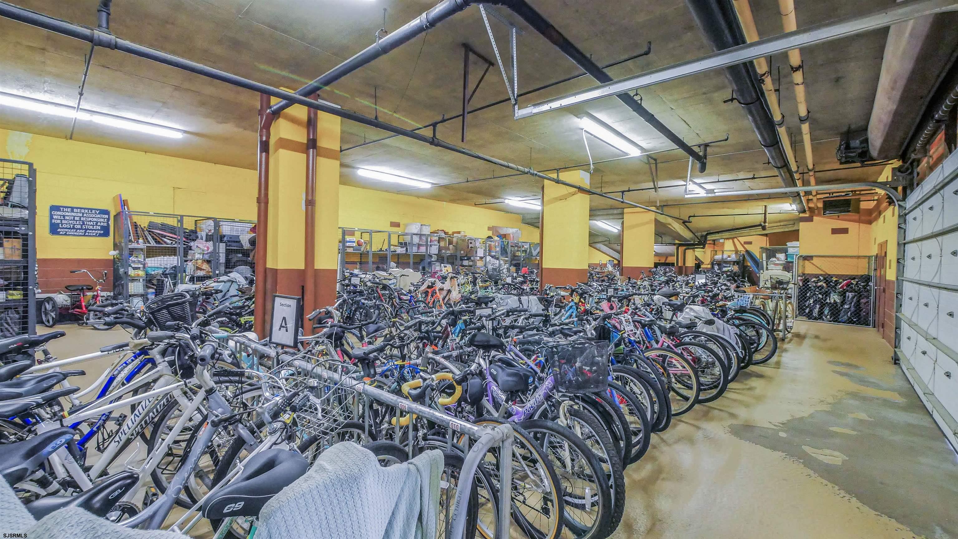 100 S Berkley Square Unit: 1N