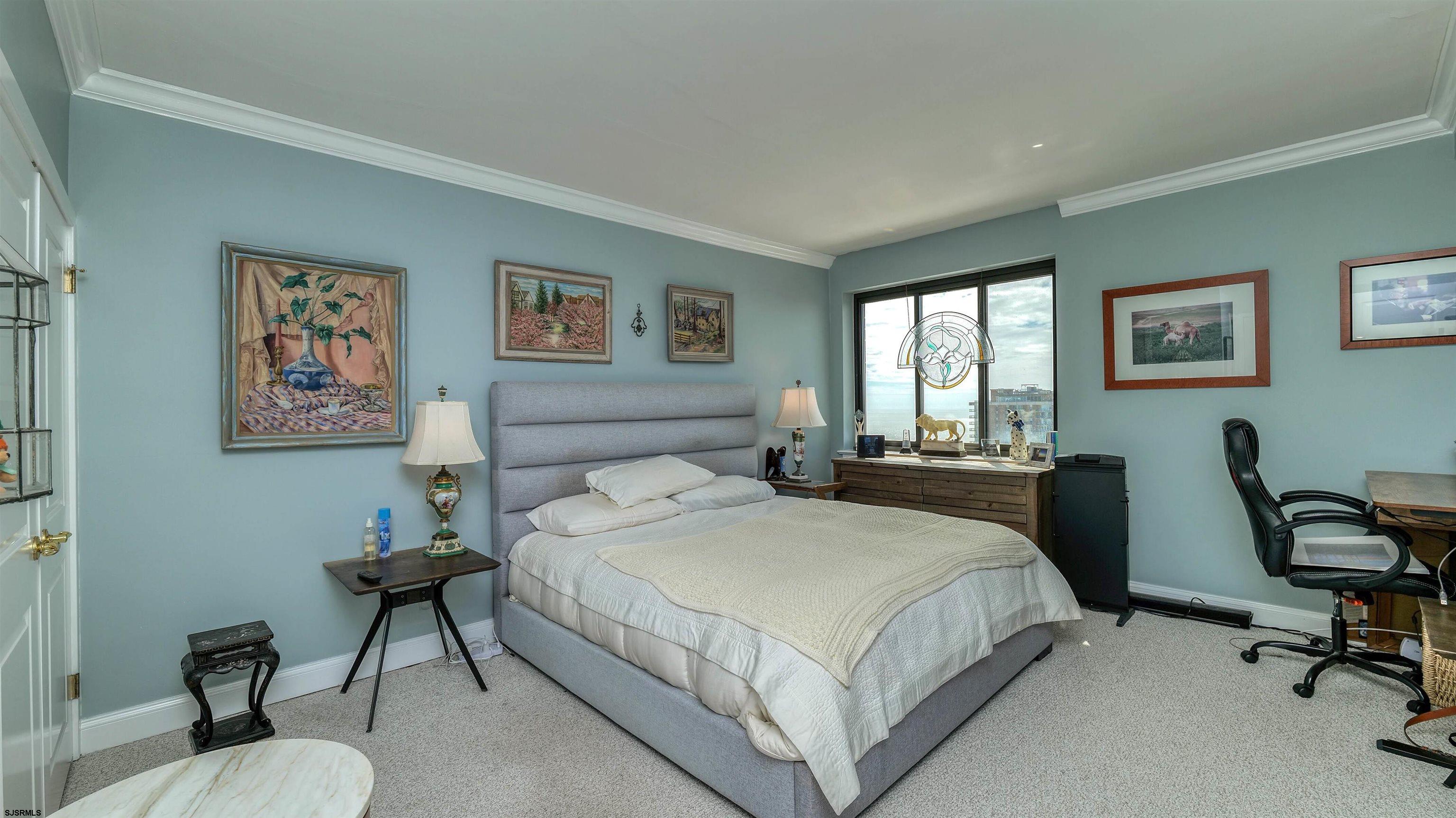 100 S Berkley Square Unit: 1N