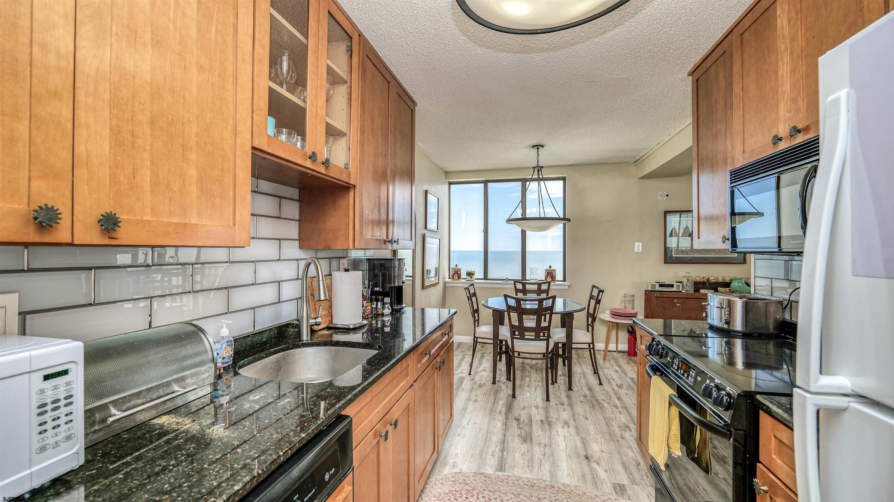 100 S Berkley Sq Unit: 14A