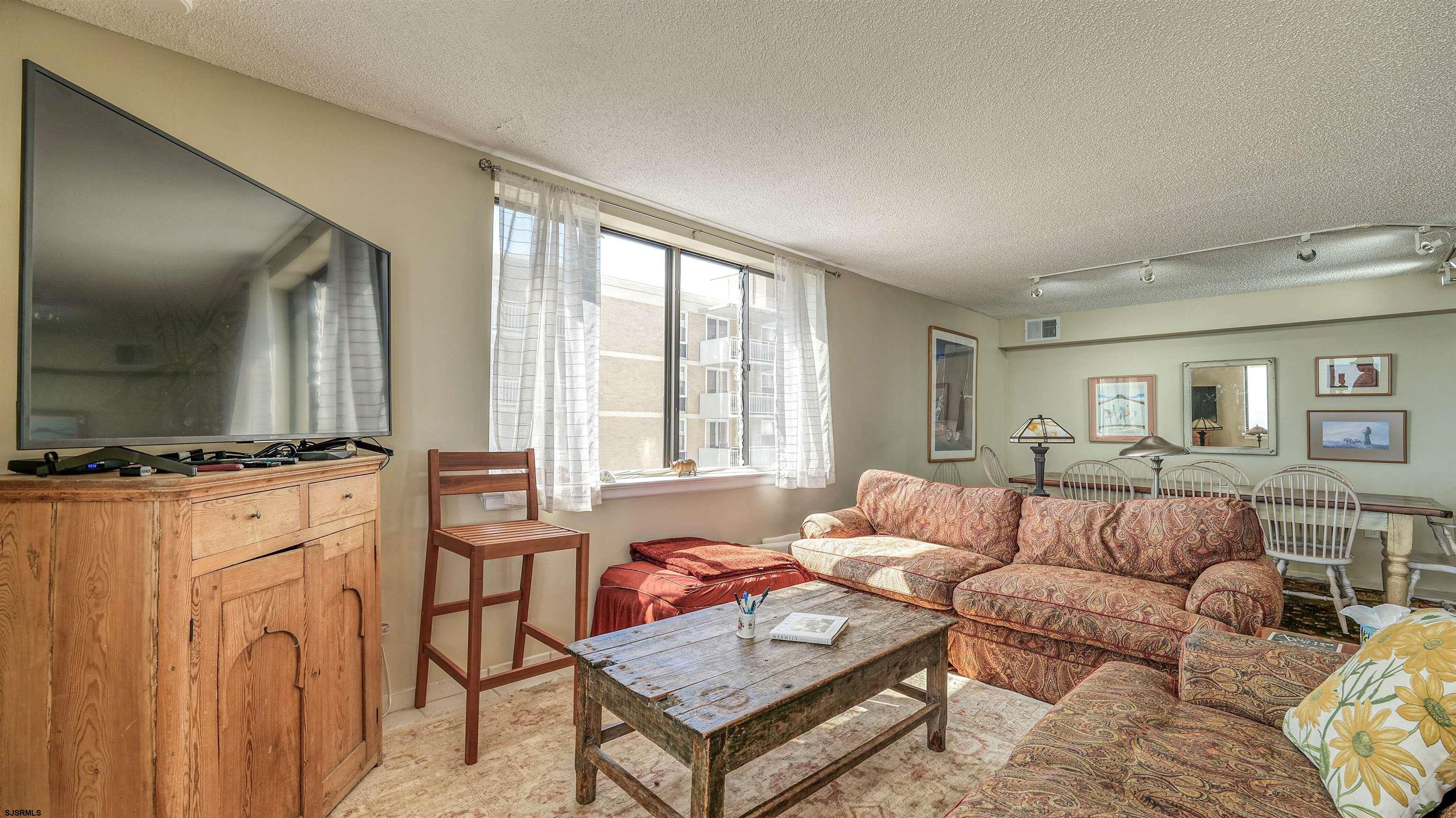 100 S Berkley Sq Unit: 14A