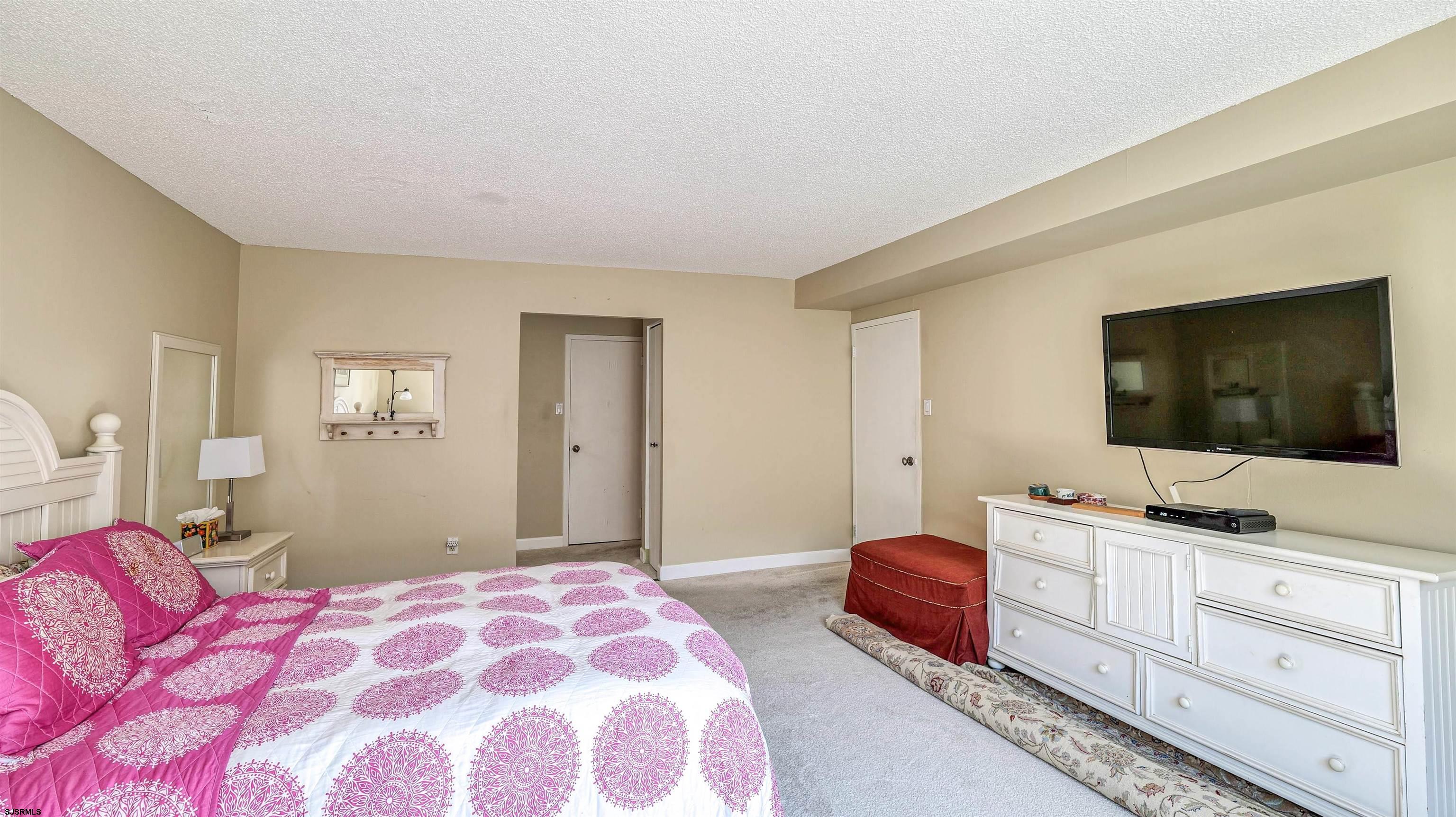 100 S Berkley Sq Unit: 14A