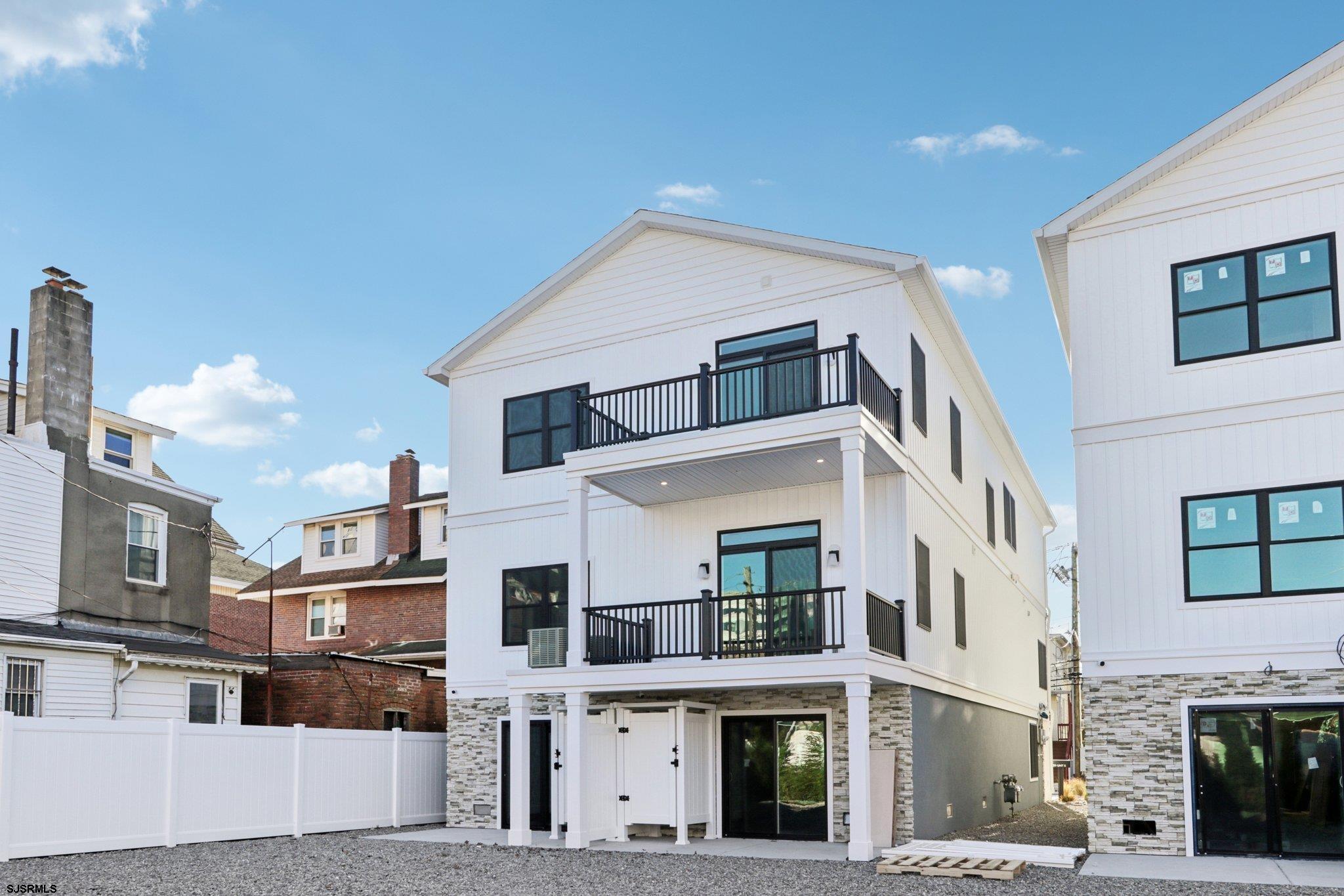 39 S Annapolis (A) Ave