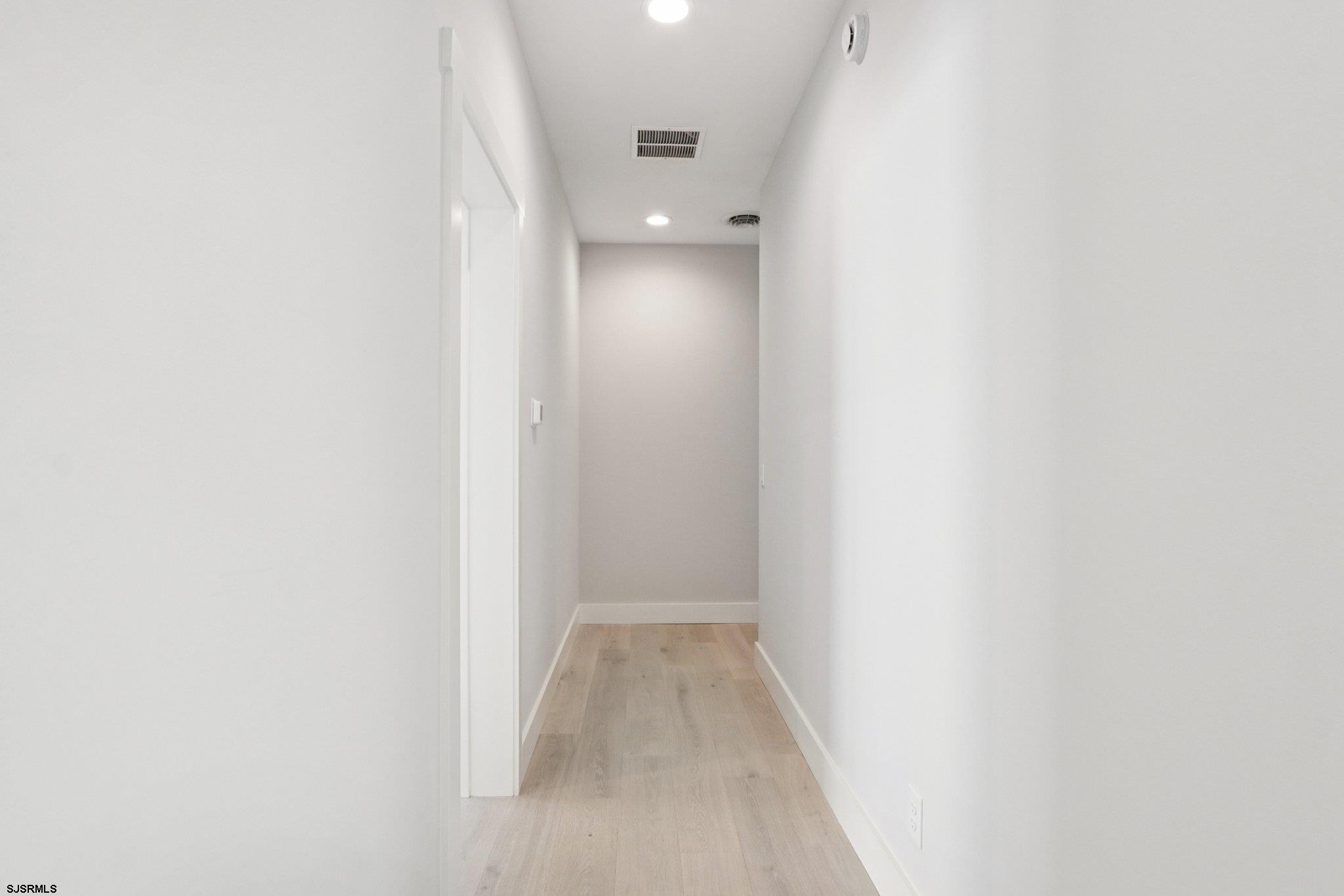 39 S Annapolis (A) Ave