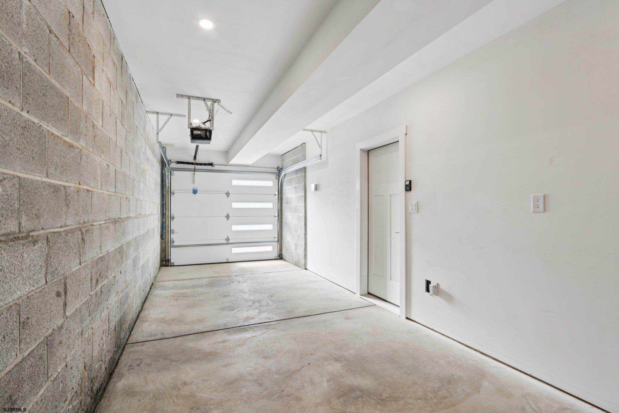 39 S Annapolis (B) Ave