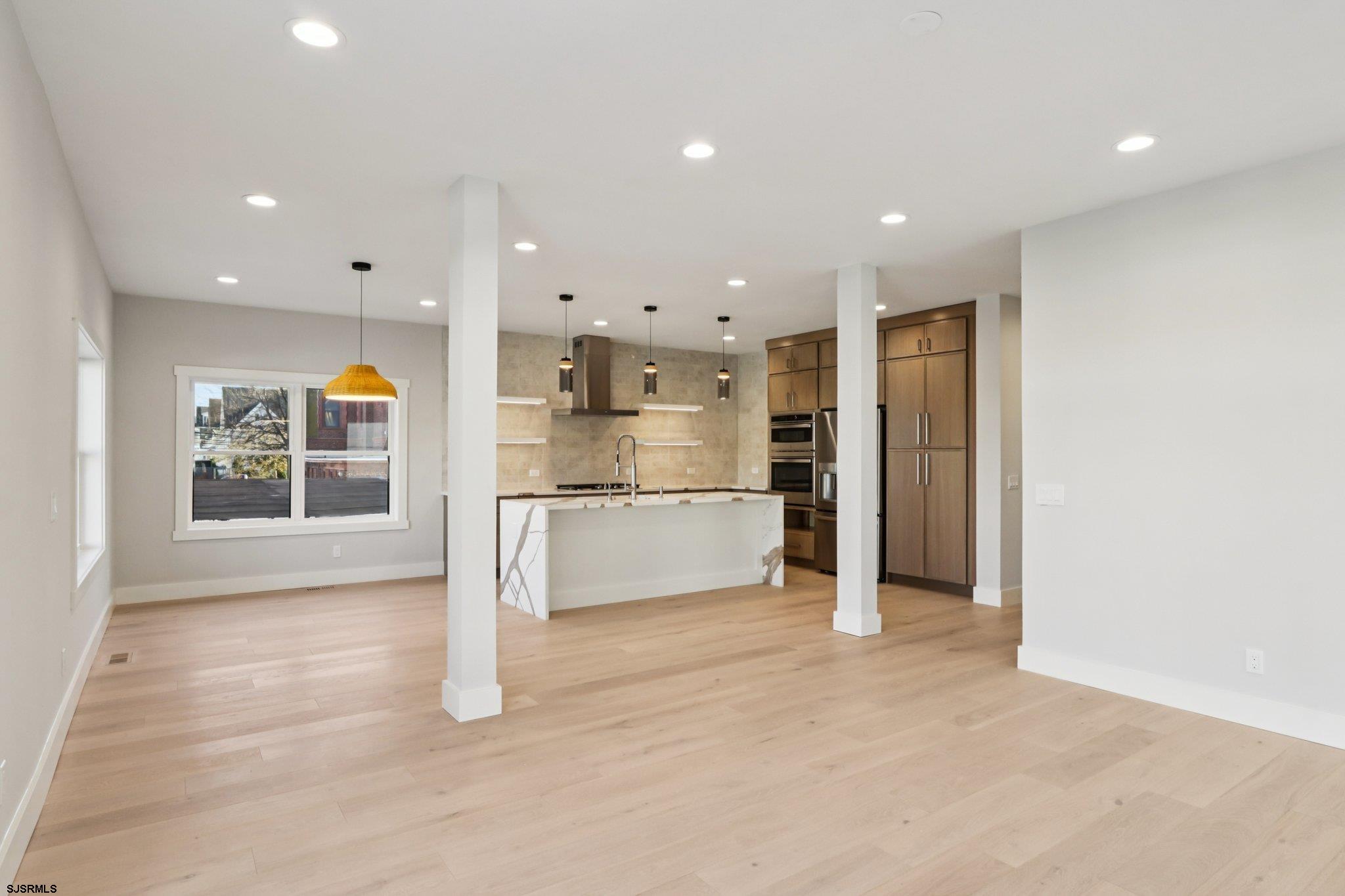 39 S Annapolis (B) Ave