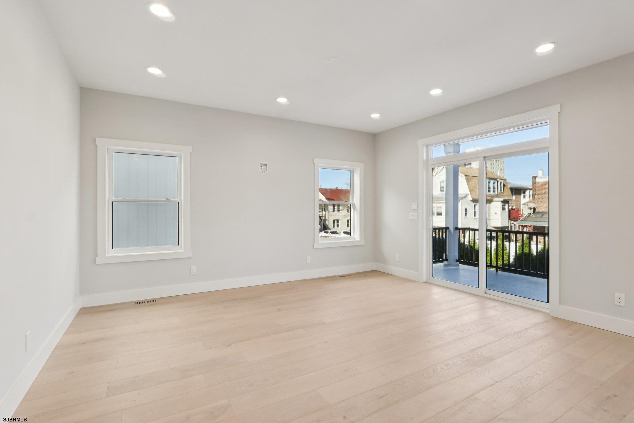 37 S Annapolis (B) Ave