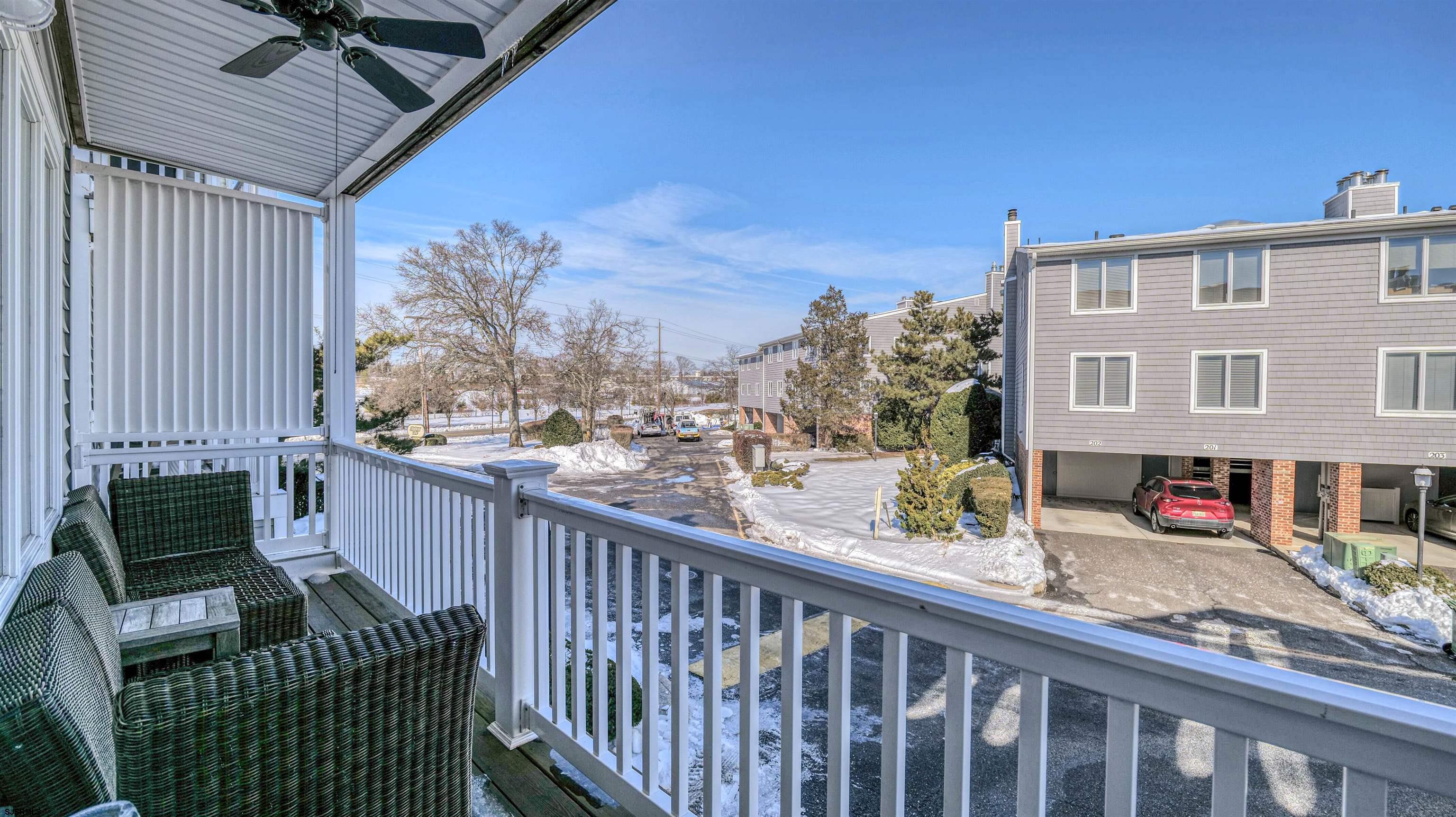 305 Harbour Cove Unit: 305