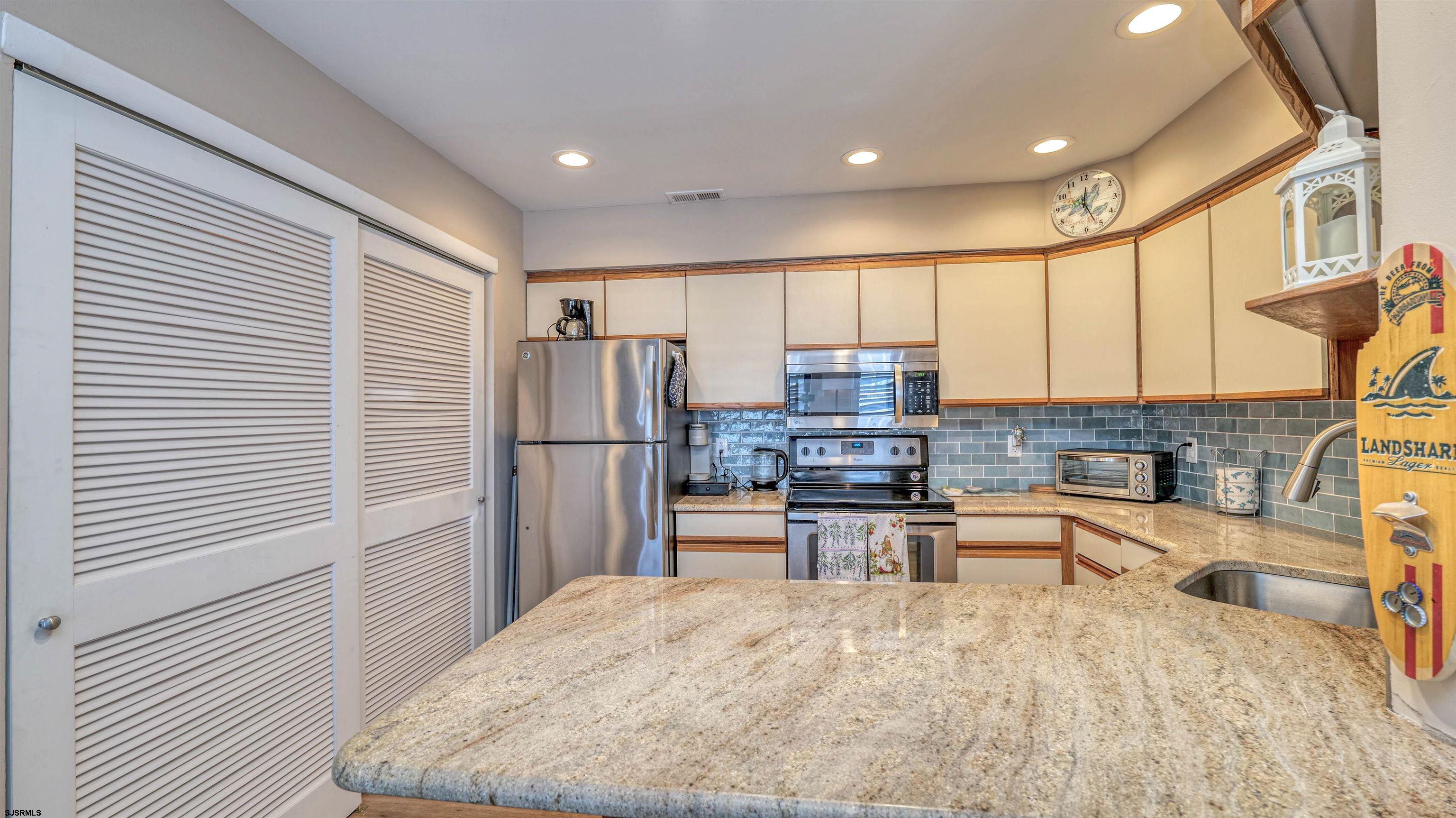 305 Harbour Cove Unit: 305