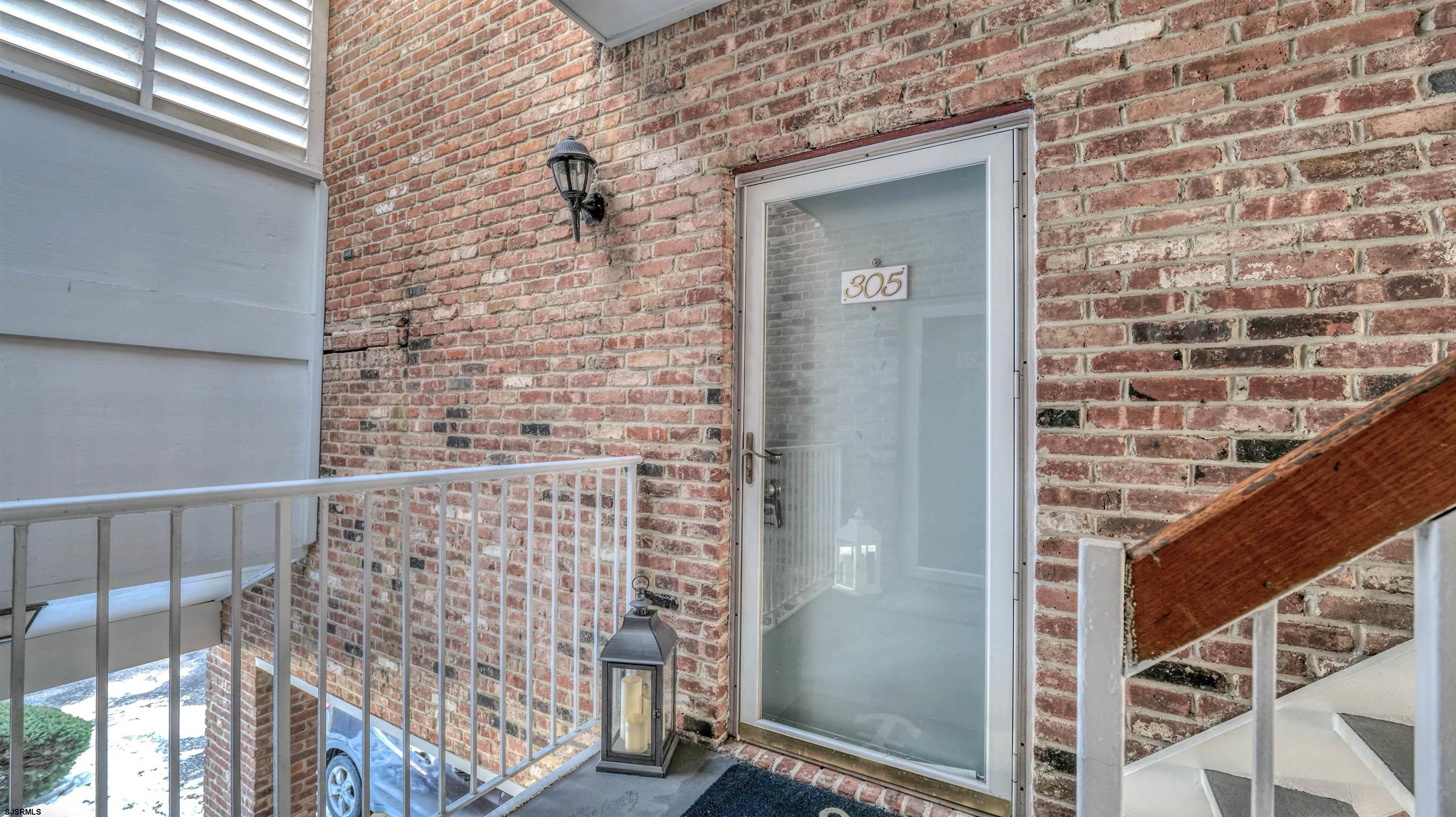 305 Harbour Cove Unit: 305