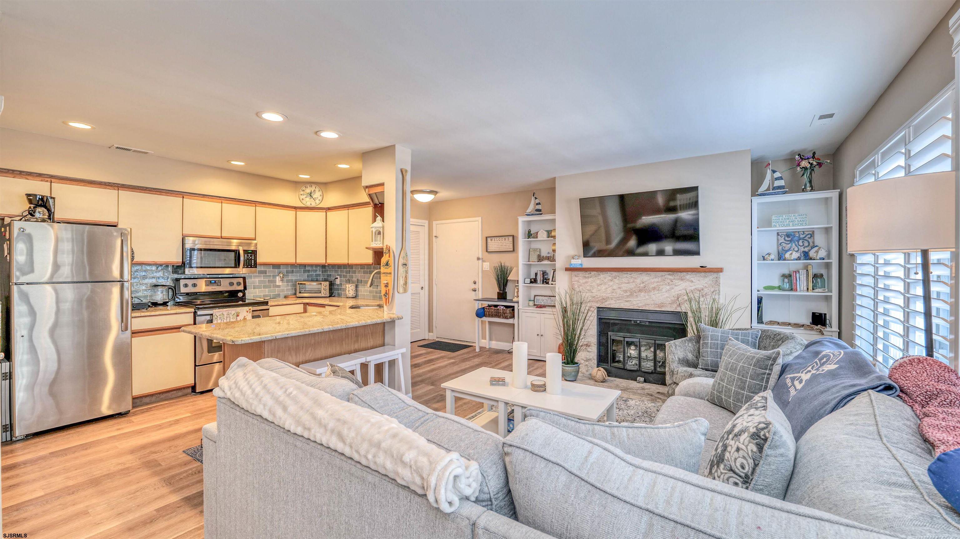 305 Harbour Cove Unit: 305