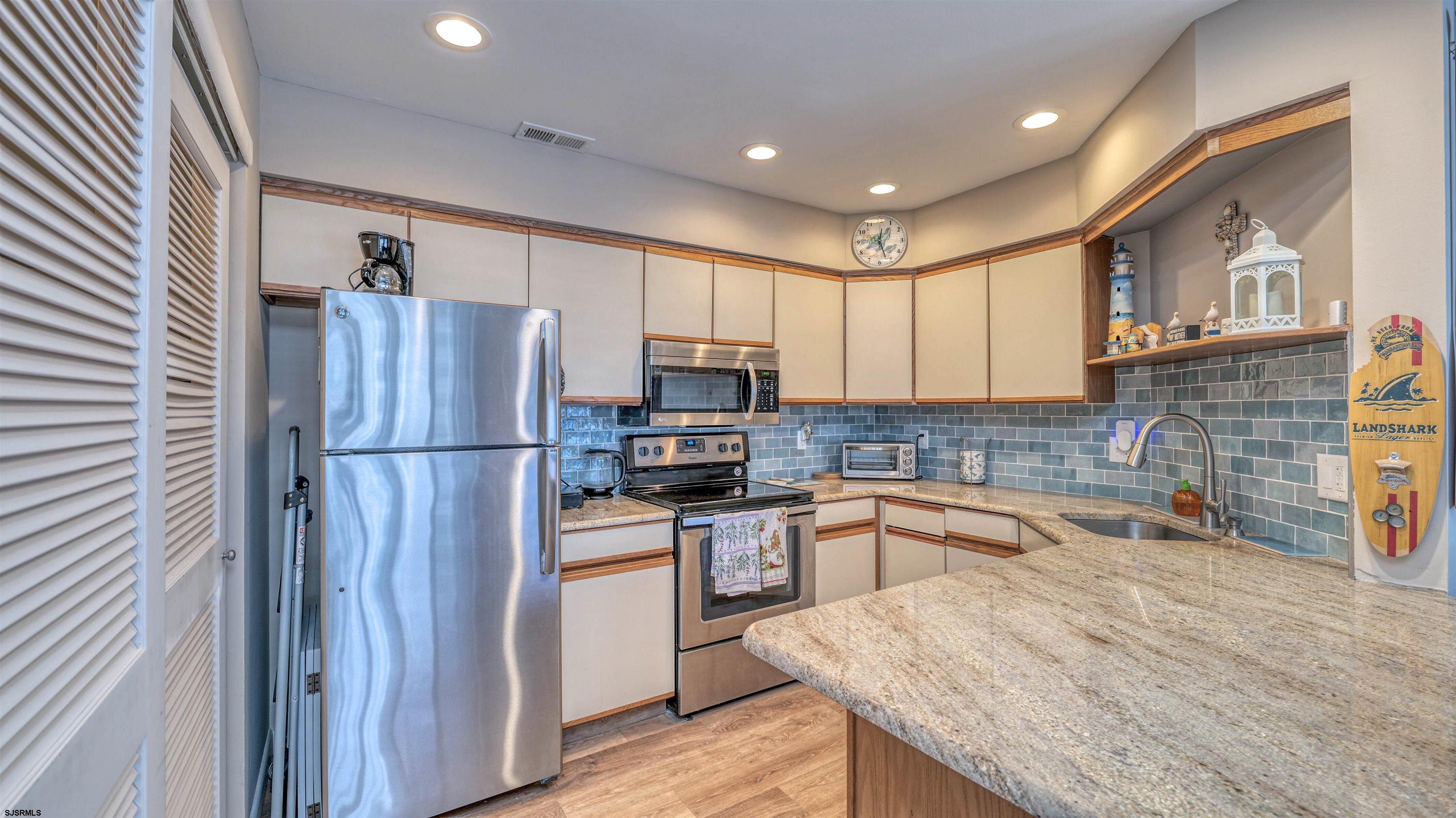 305 Harbour Cove Unit: 305