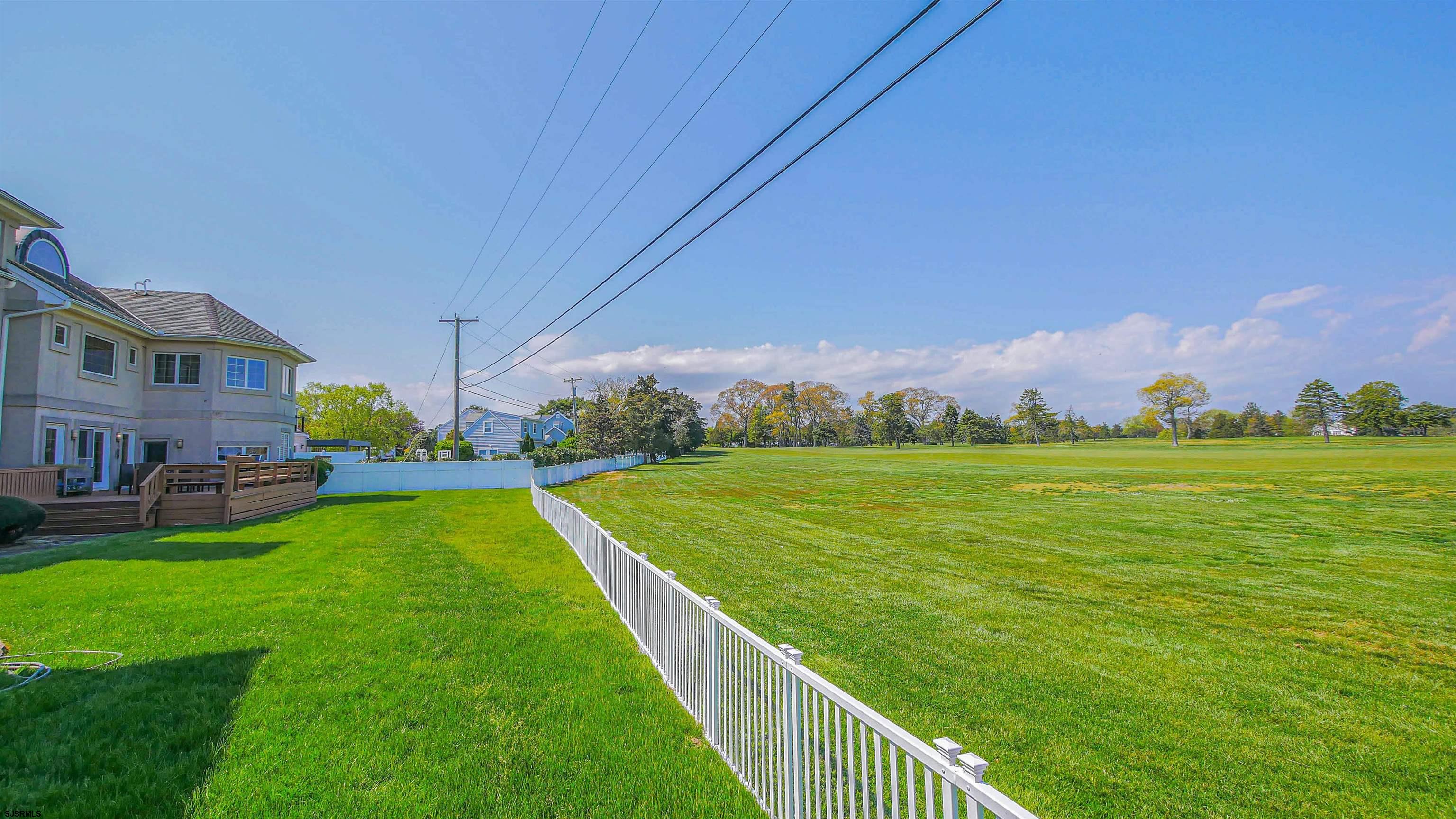 116 Country Club Dr