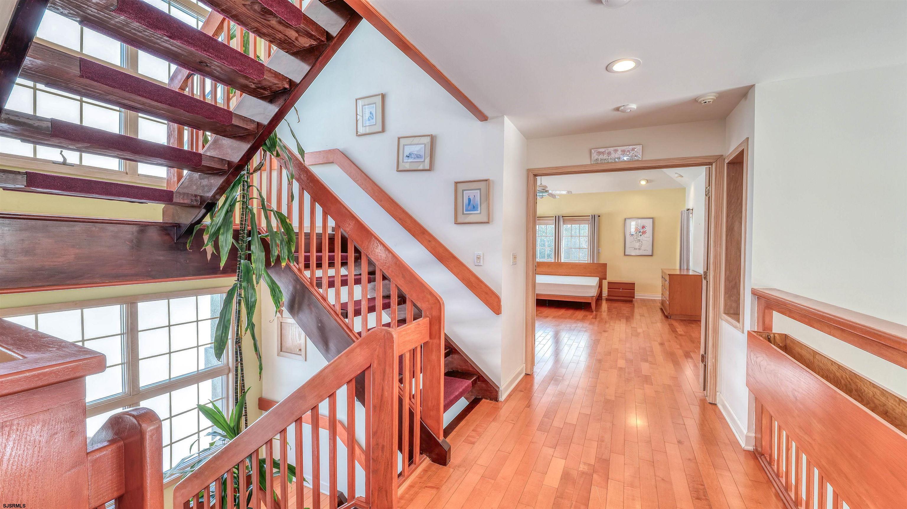 116 Country Club Dr