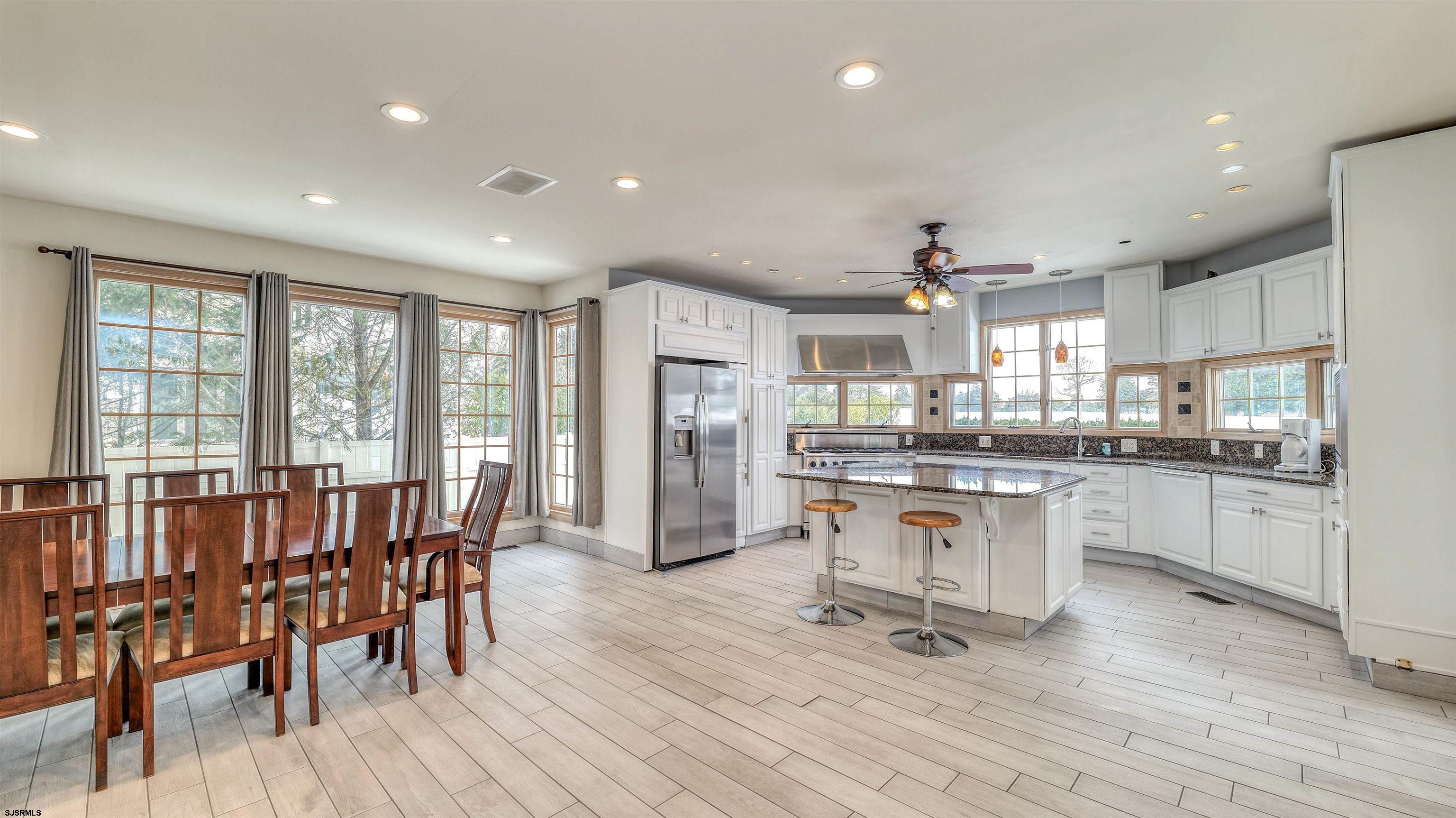116 Country Club Dr