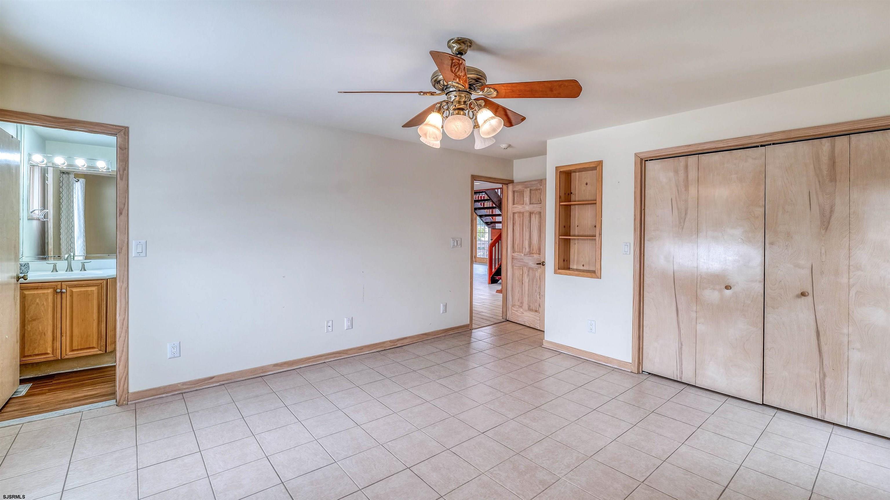 116 Country Club Dr