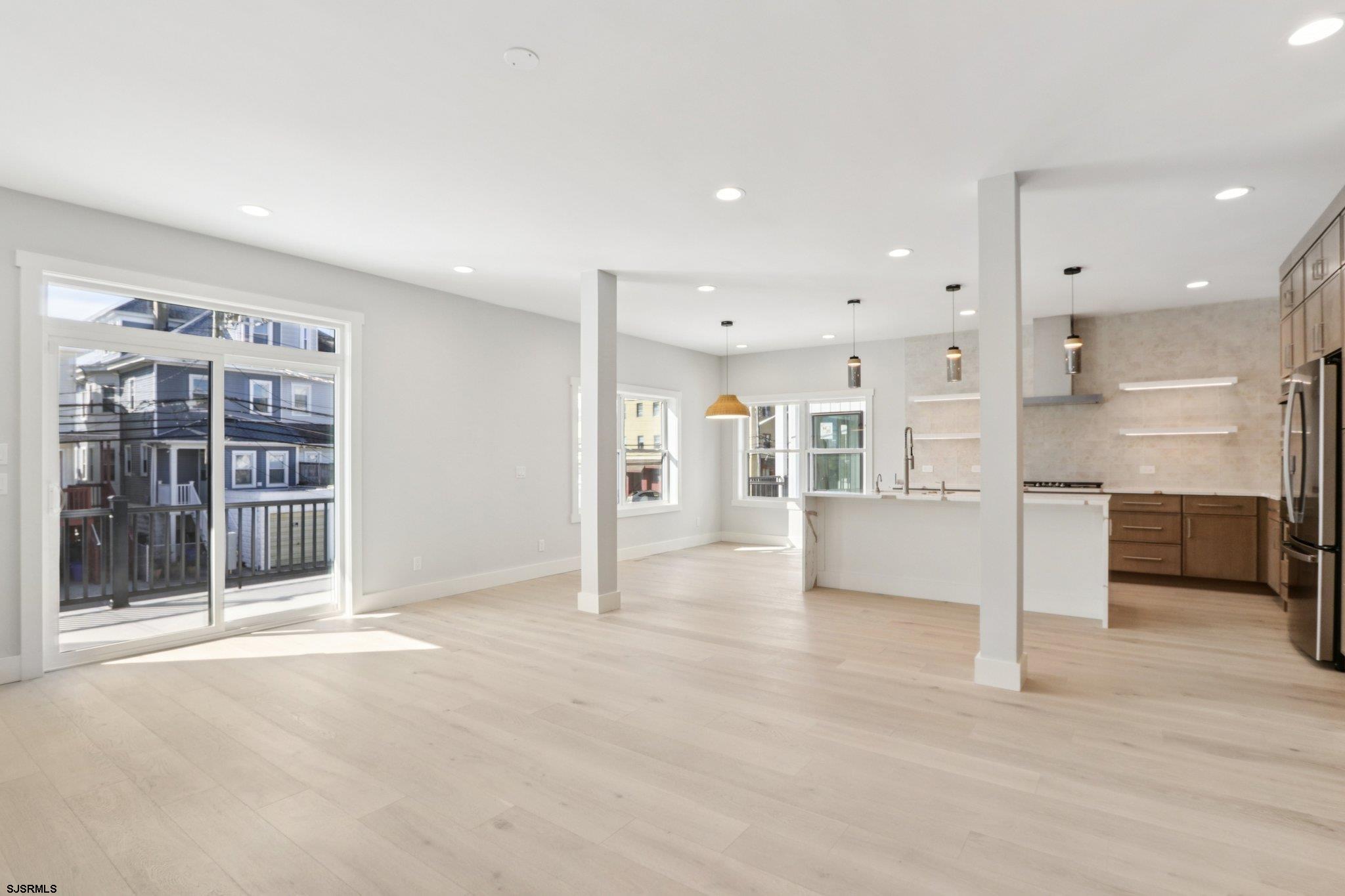 37 S Annapolis (A) Ave