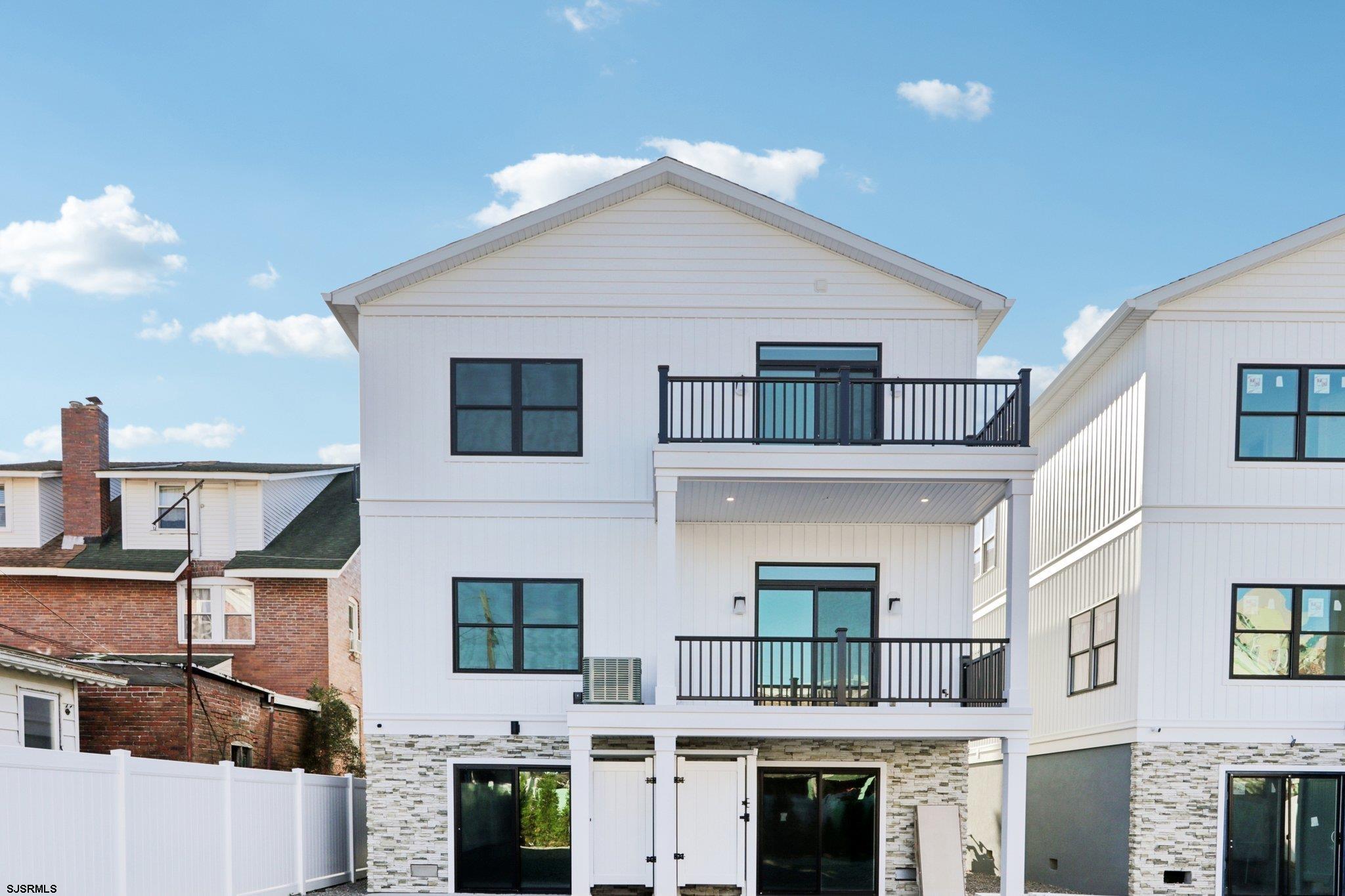 37 S Annapolis (A) Ave