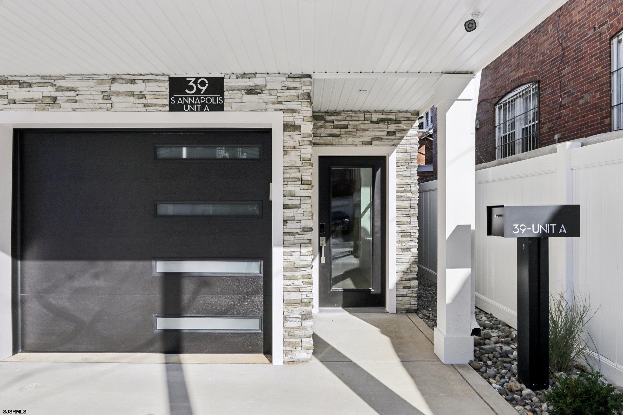 37 S Annapolis (A) Ave