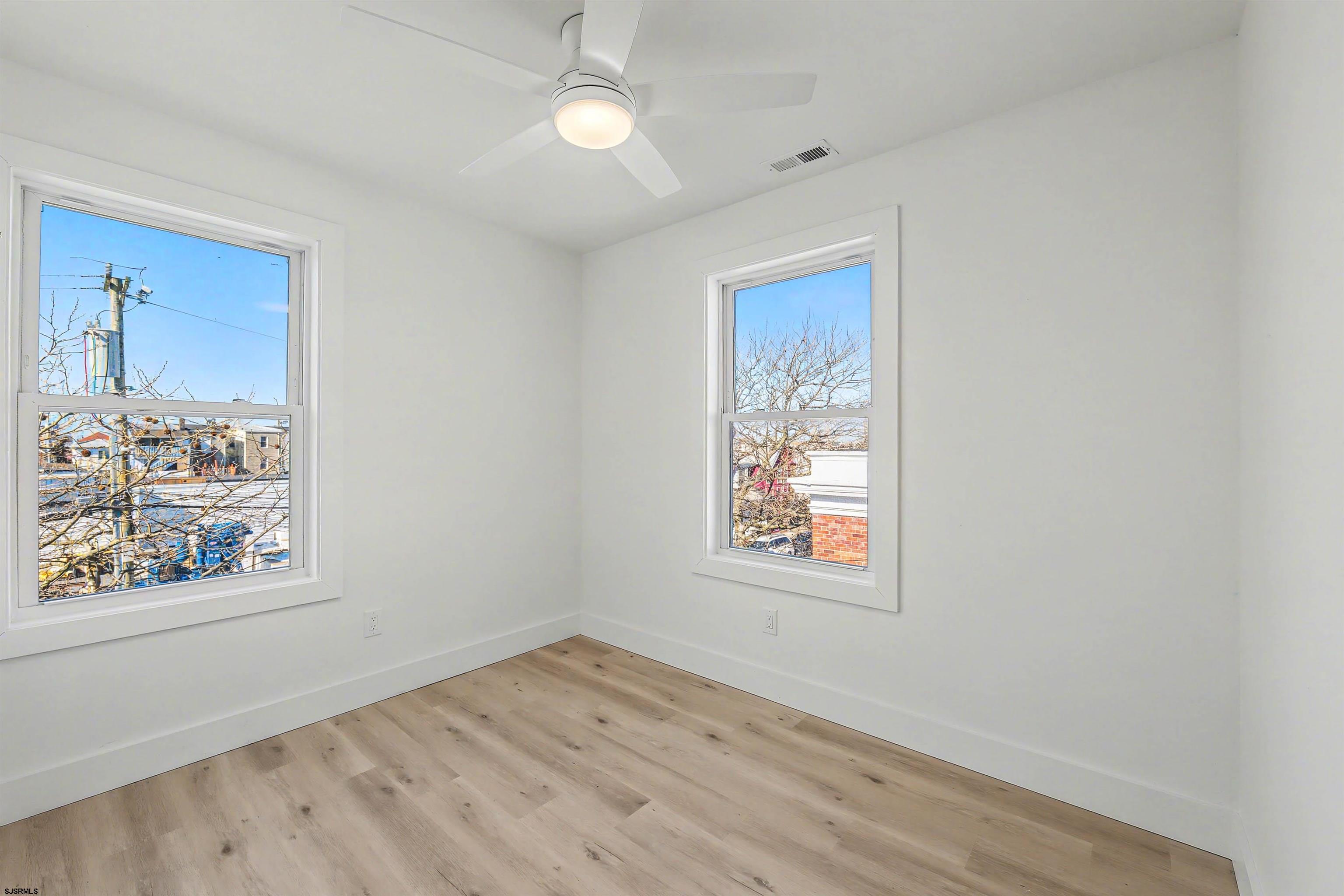 113 N Brighton Ave
