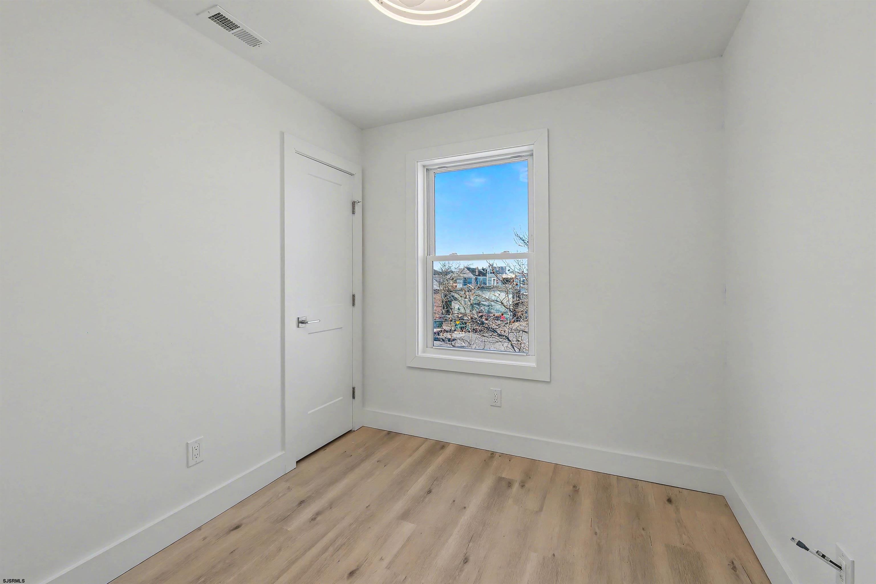 113 N Brighton Ave