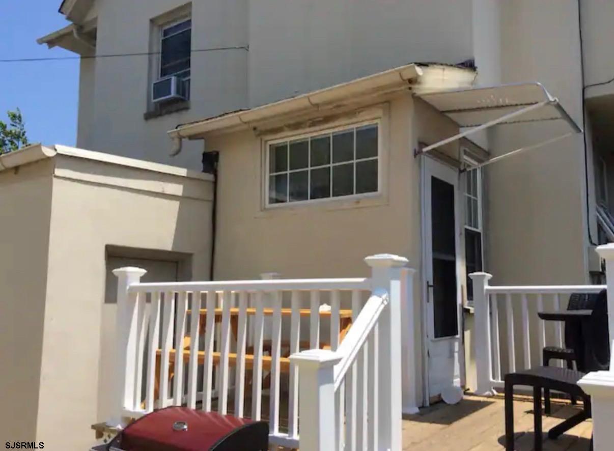 2 N Montgomery Ave