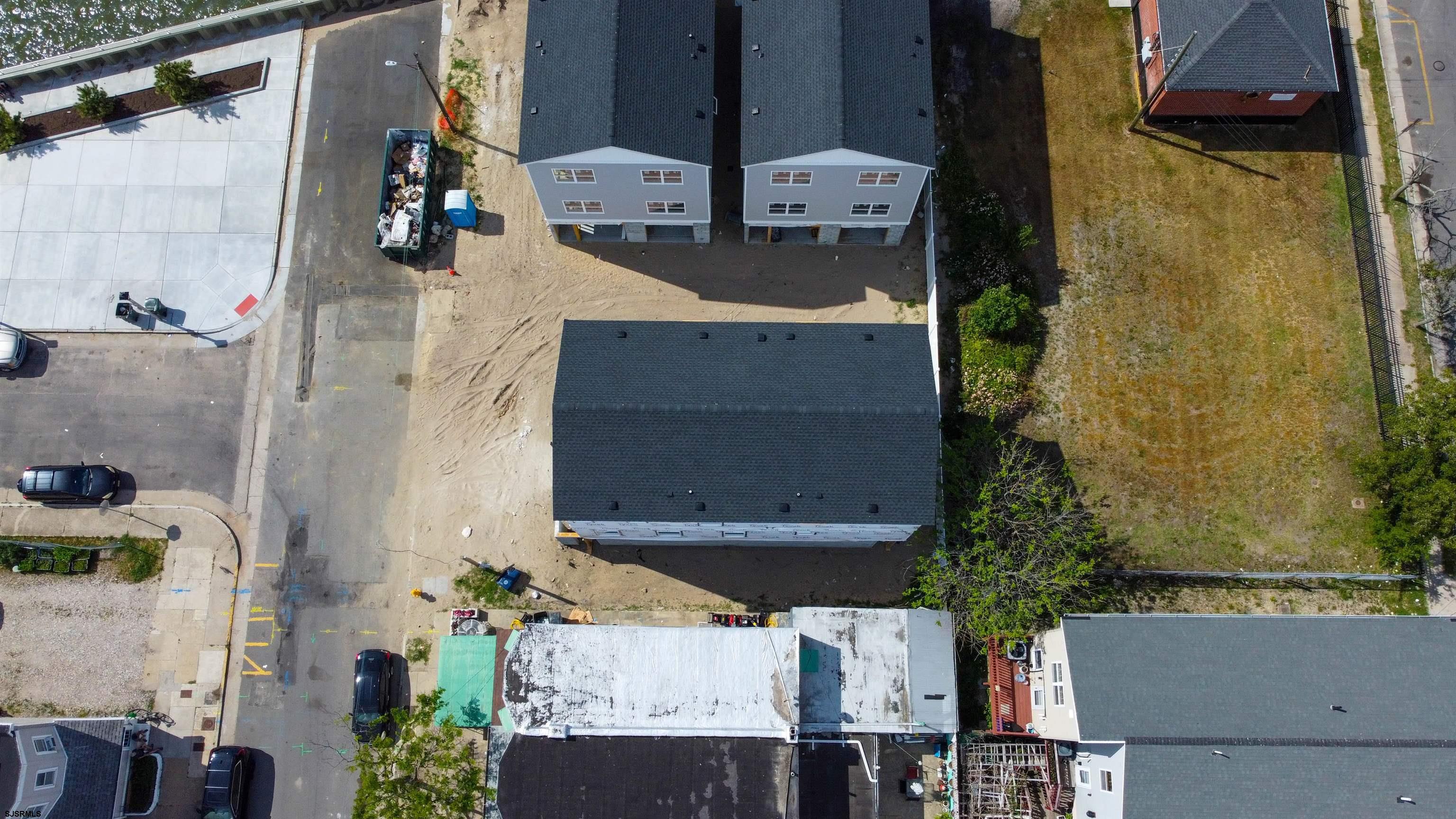 239 N Arizona Ave Unit: 6