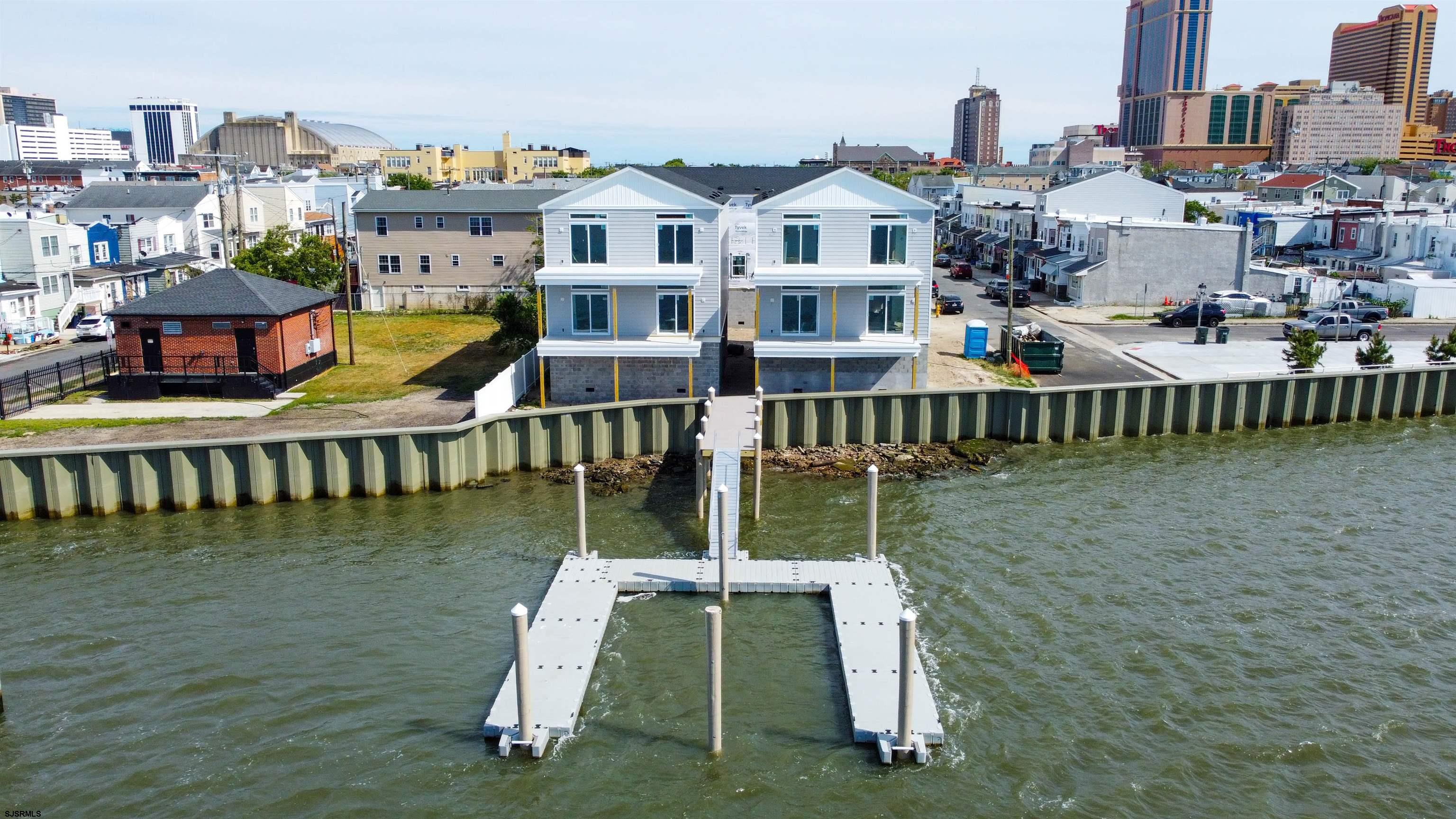 239 N Arizona Ave Unit: 6
