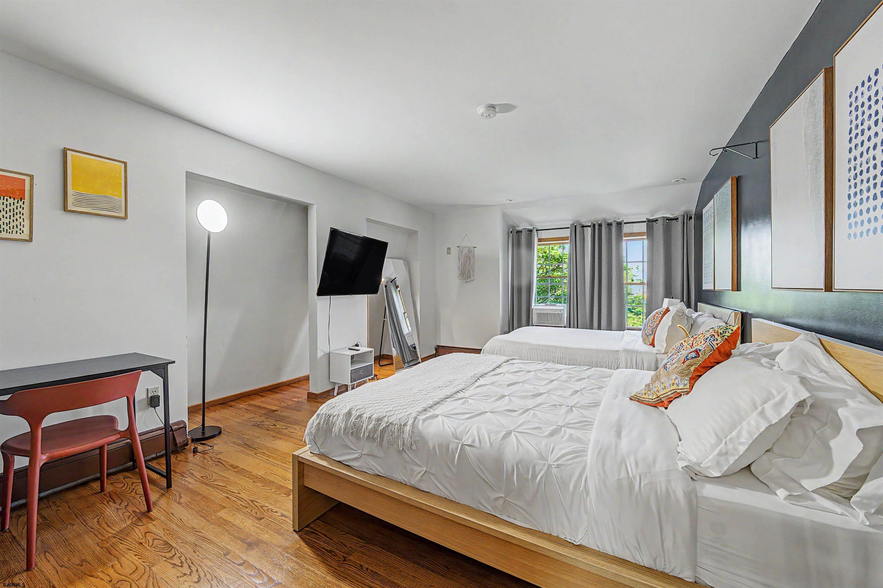1507 N Michigan Ave