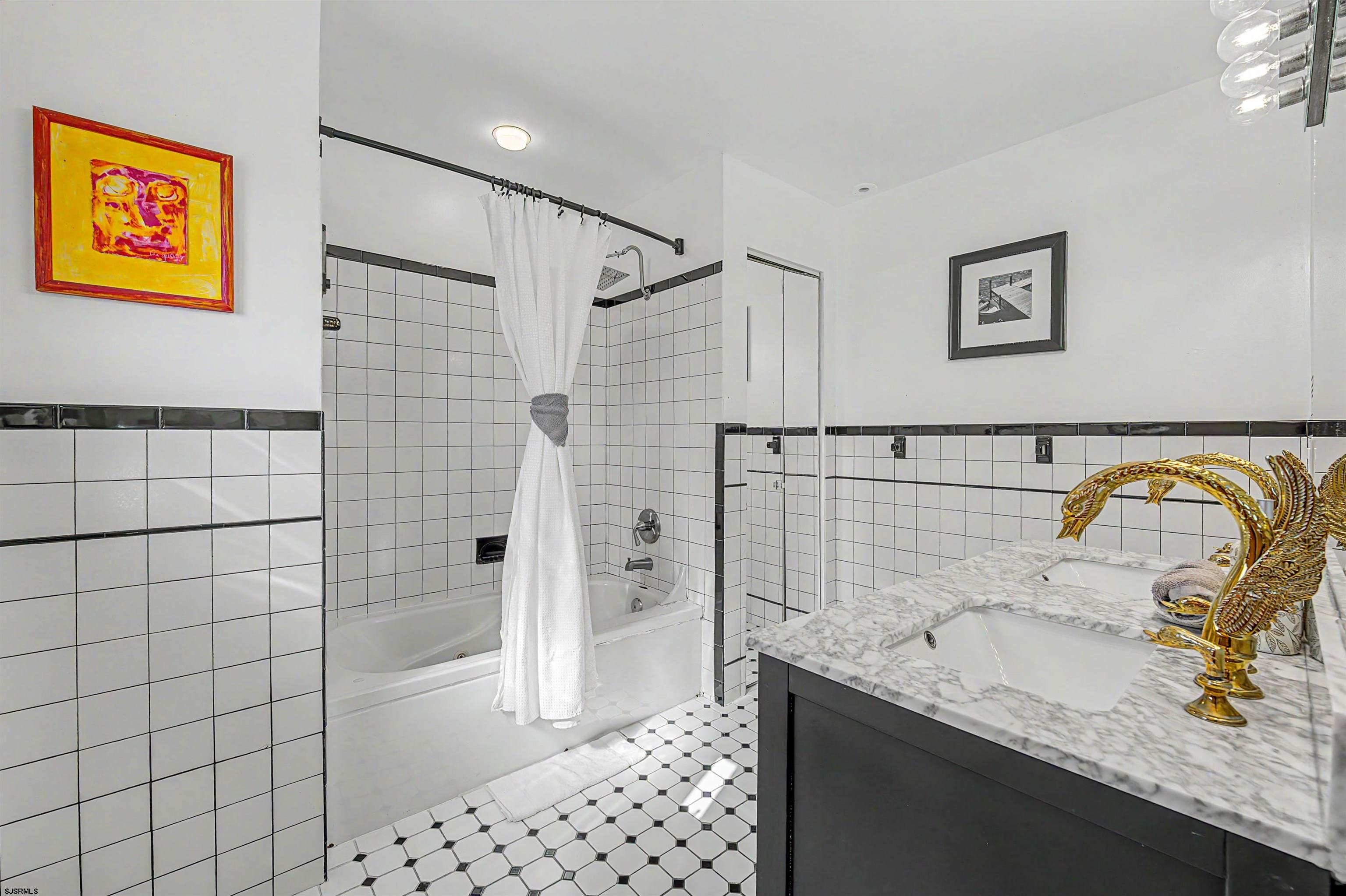 1507 N Michigan Ave