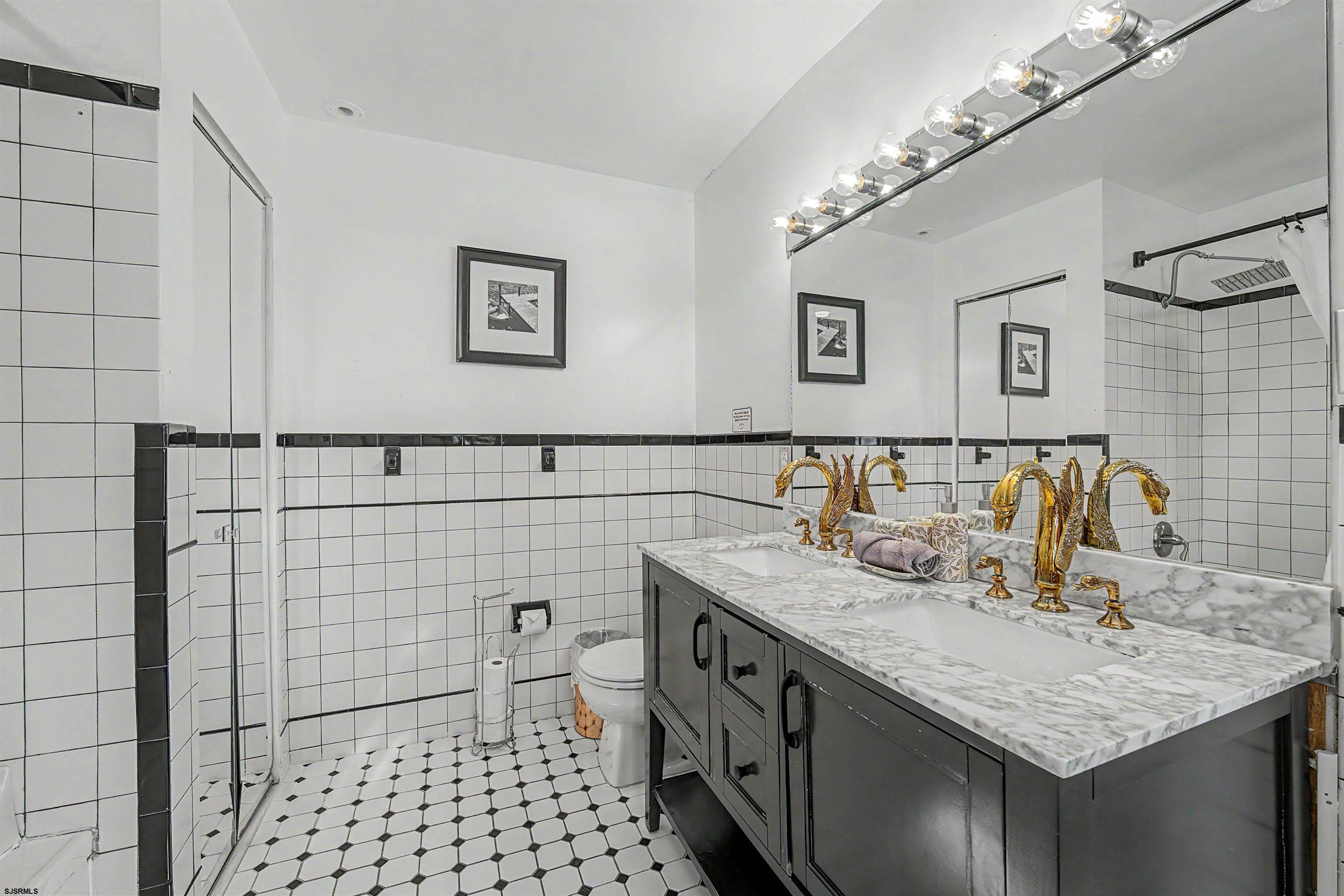 1507 N Michigan Ave