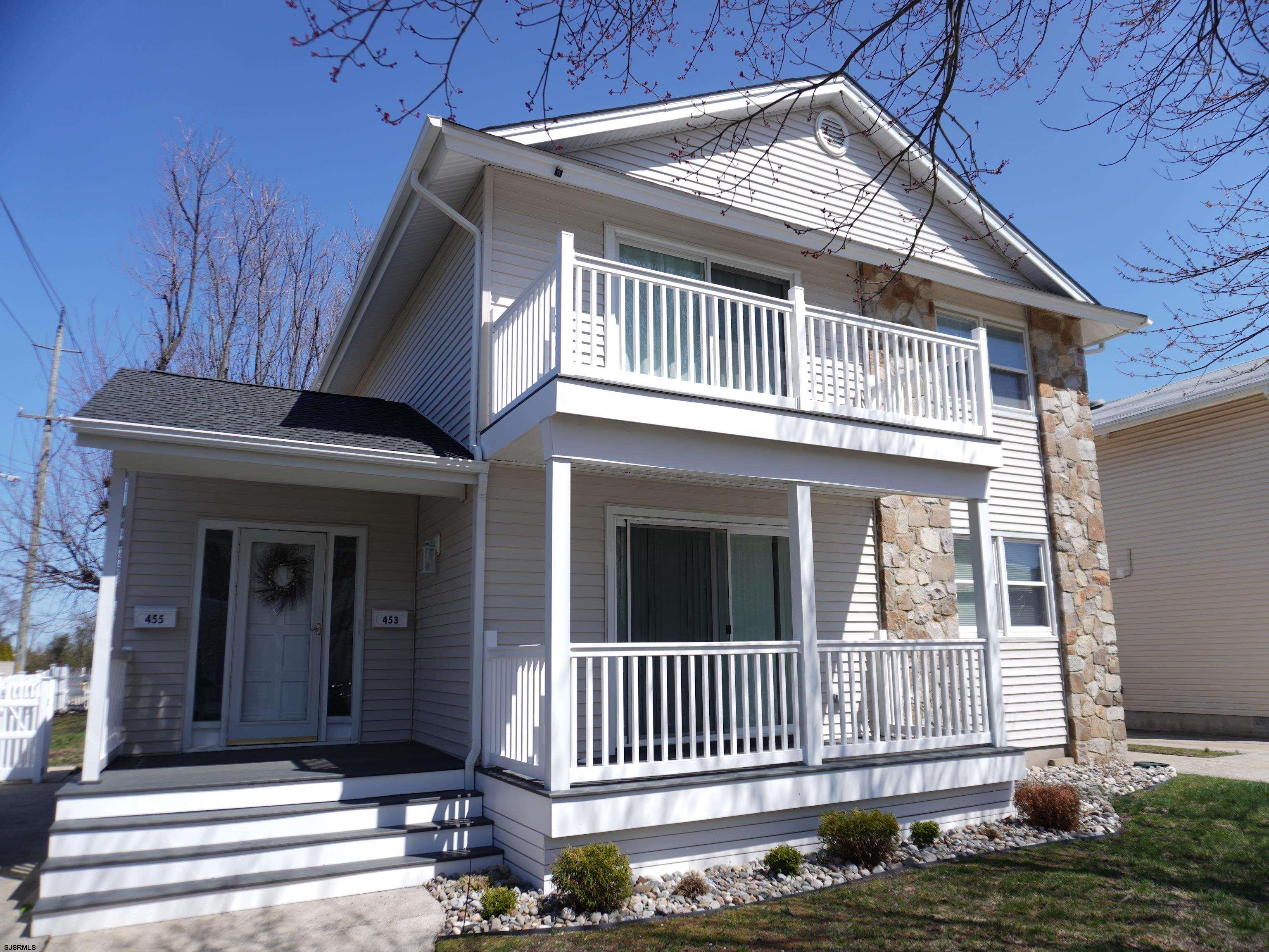 453 Berkshire Dr