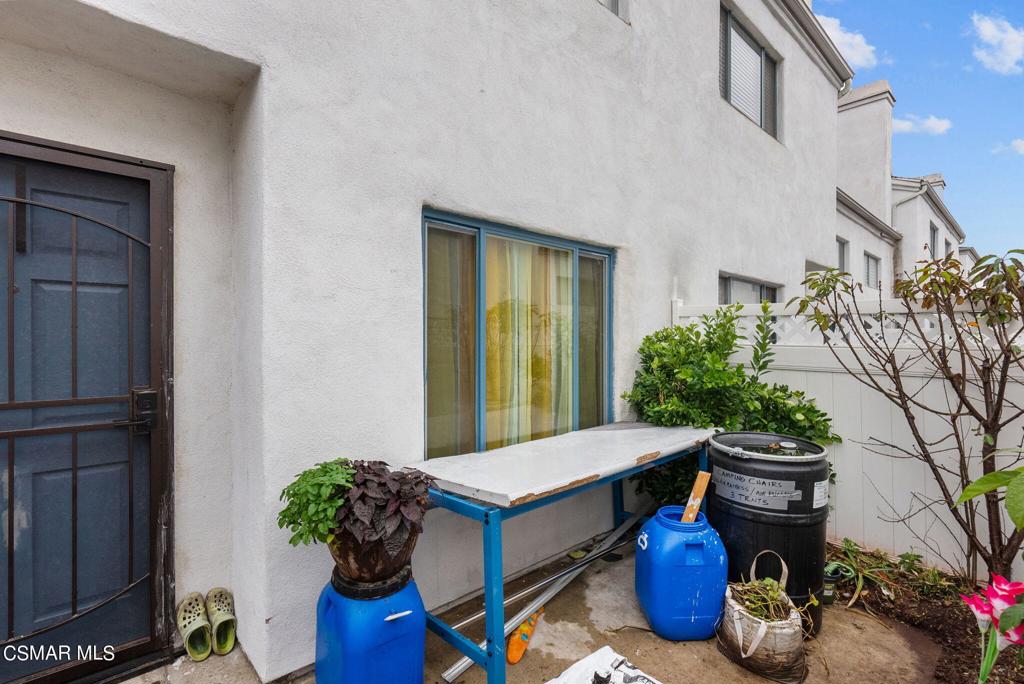 16857 San Fernando Mission Boulevard 38