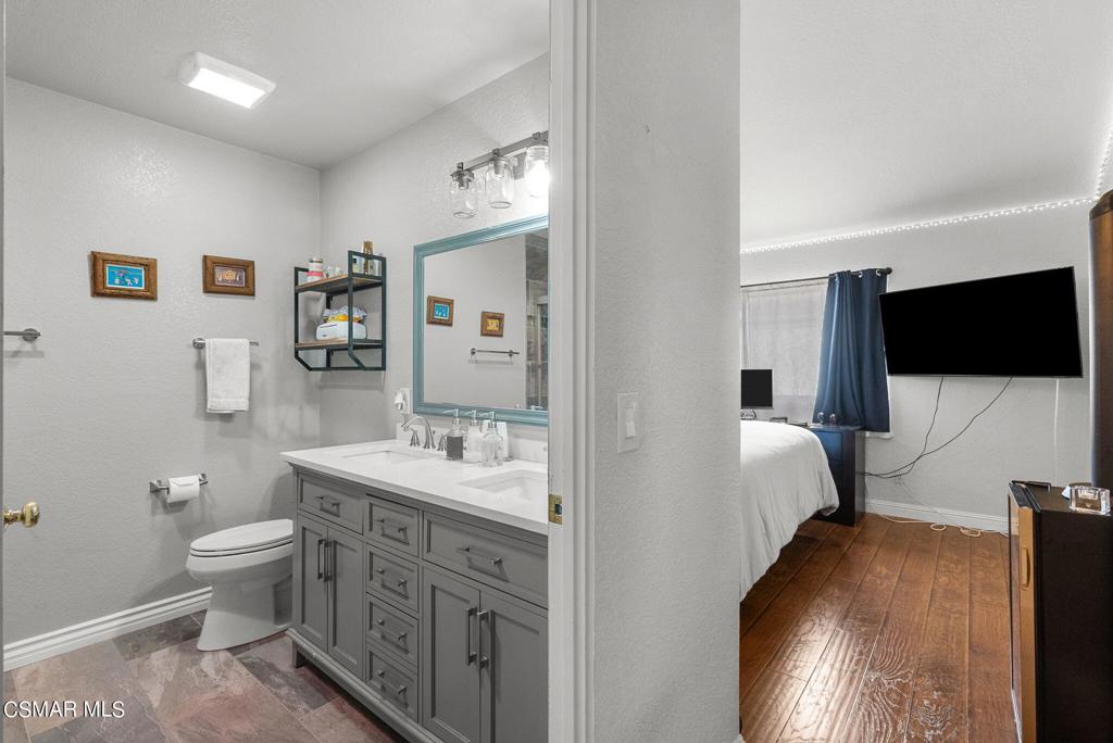 16857 San Fernando Mission Boulevard 38